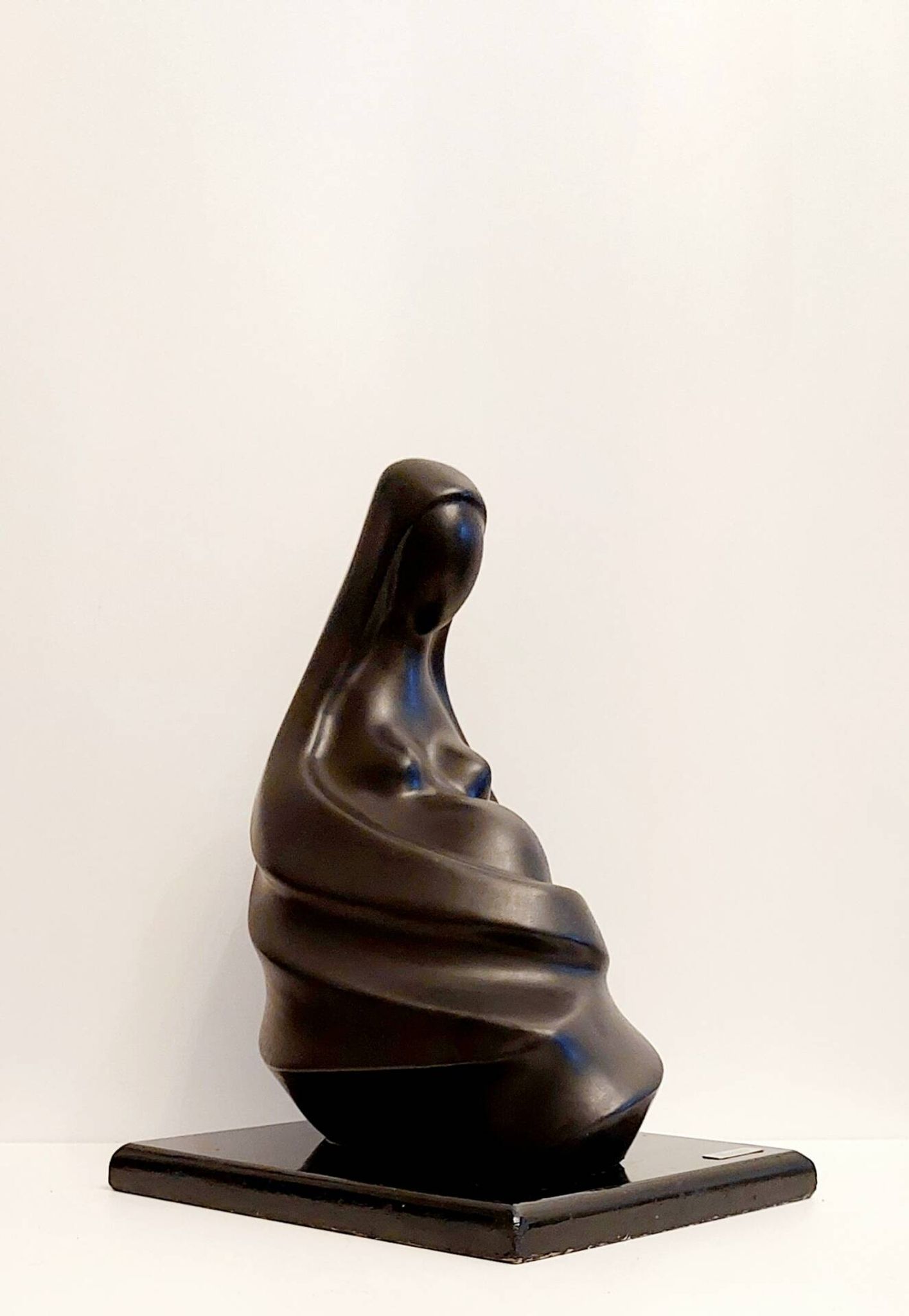 Statuette moderniste céramique