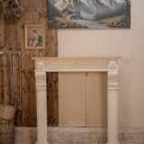 Fireplace mantel