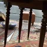 Dining room round table, 2 flaps, 6 feet