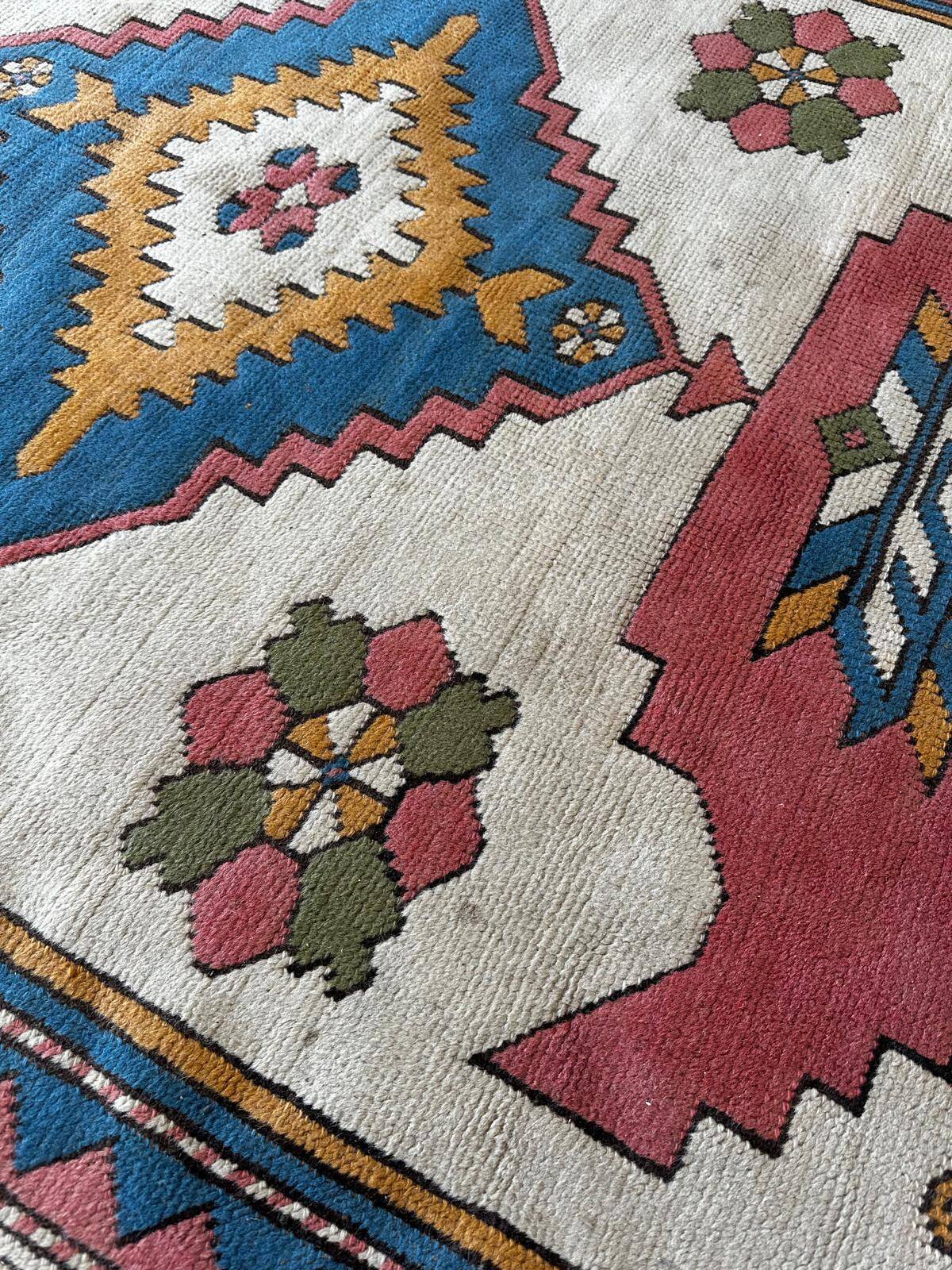 Handmade Turkish rug 170cm x 280cm