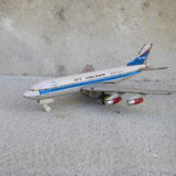 Avion jouet en tôle ancien