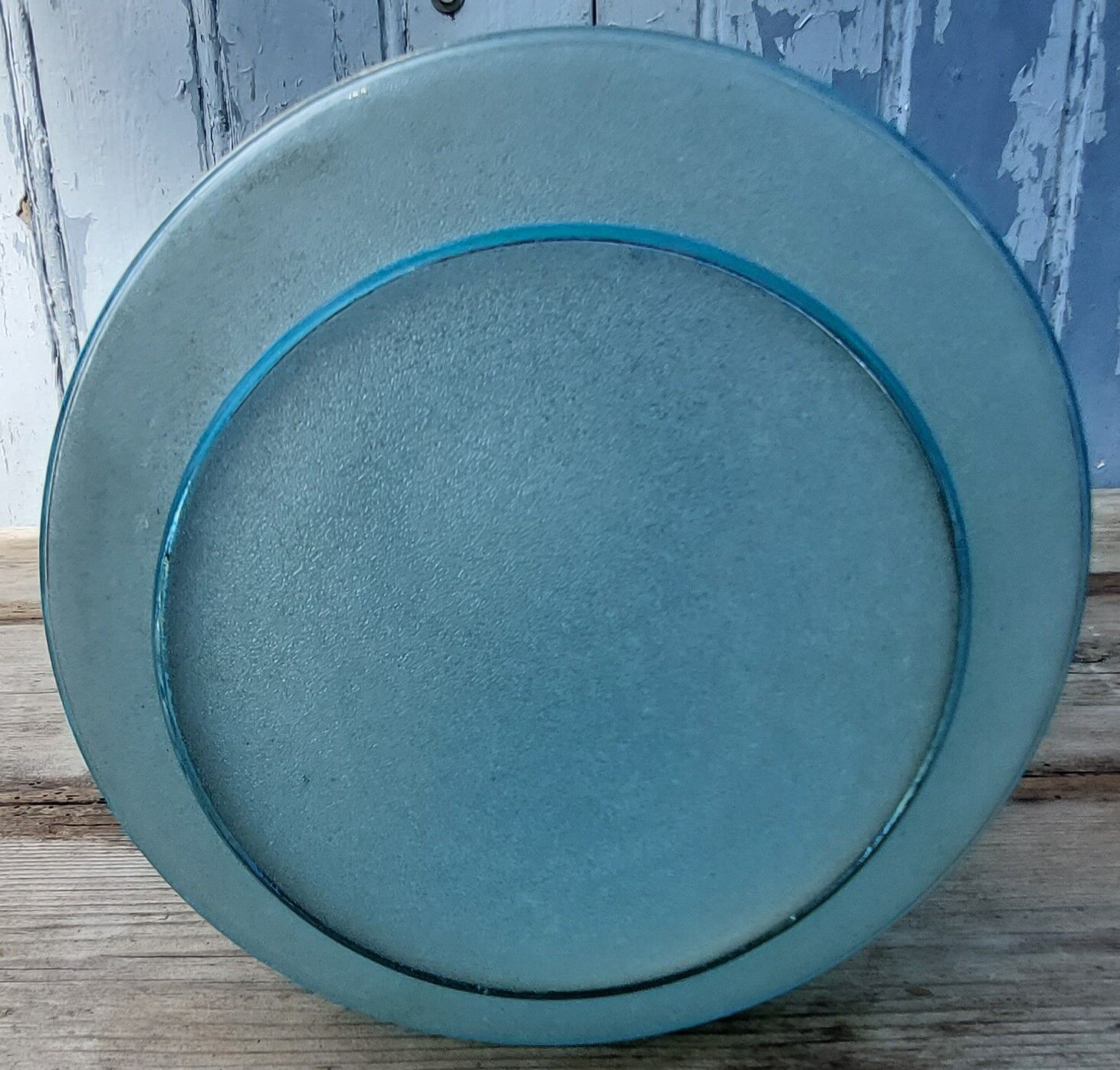 Blue globe hanging lamp