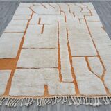 Handmade traditional Moroccan rug 2/3 m