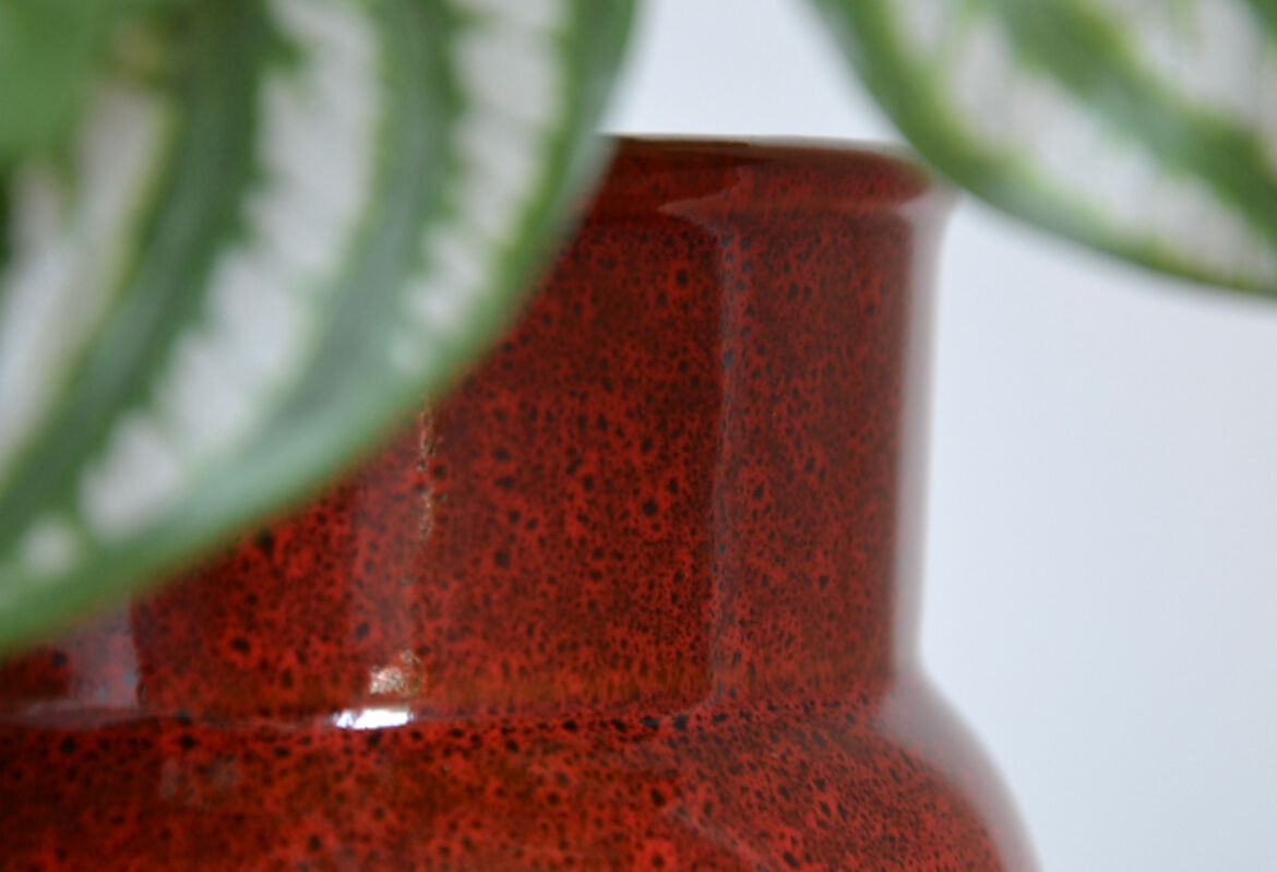 Japanese-style tripod pot cover