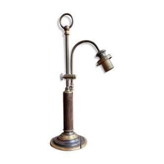 Electric-mounted gas lamp