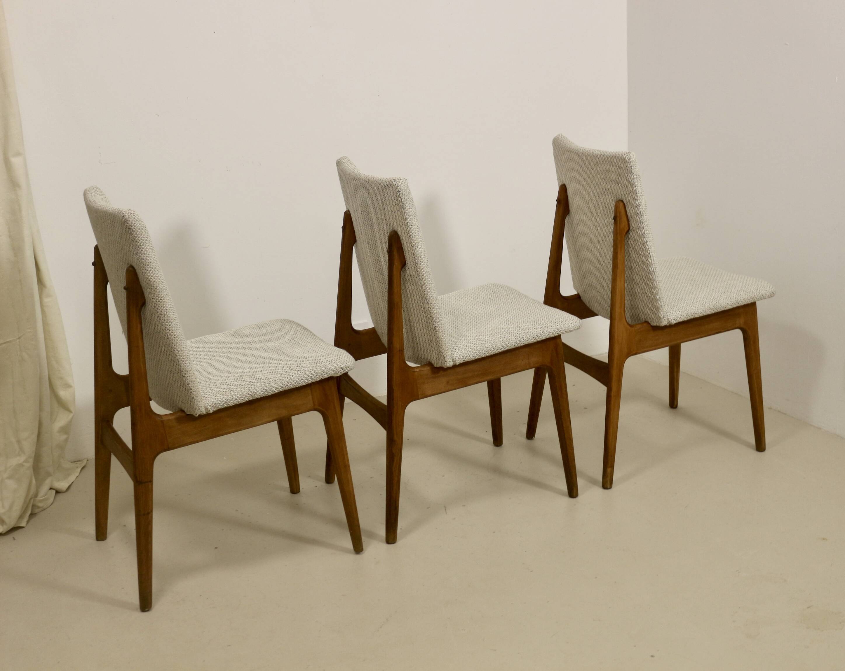 Lot 3 chaises scandinave année 60 en hêtres ref Jack