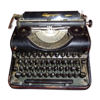 Former typewriter Olympia Simplex