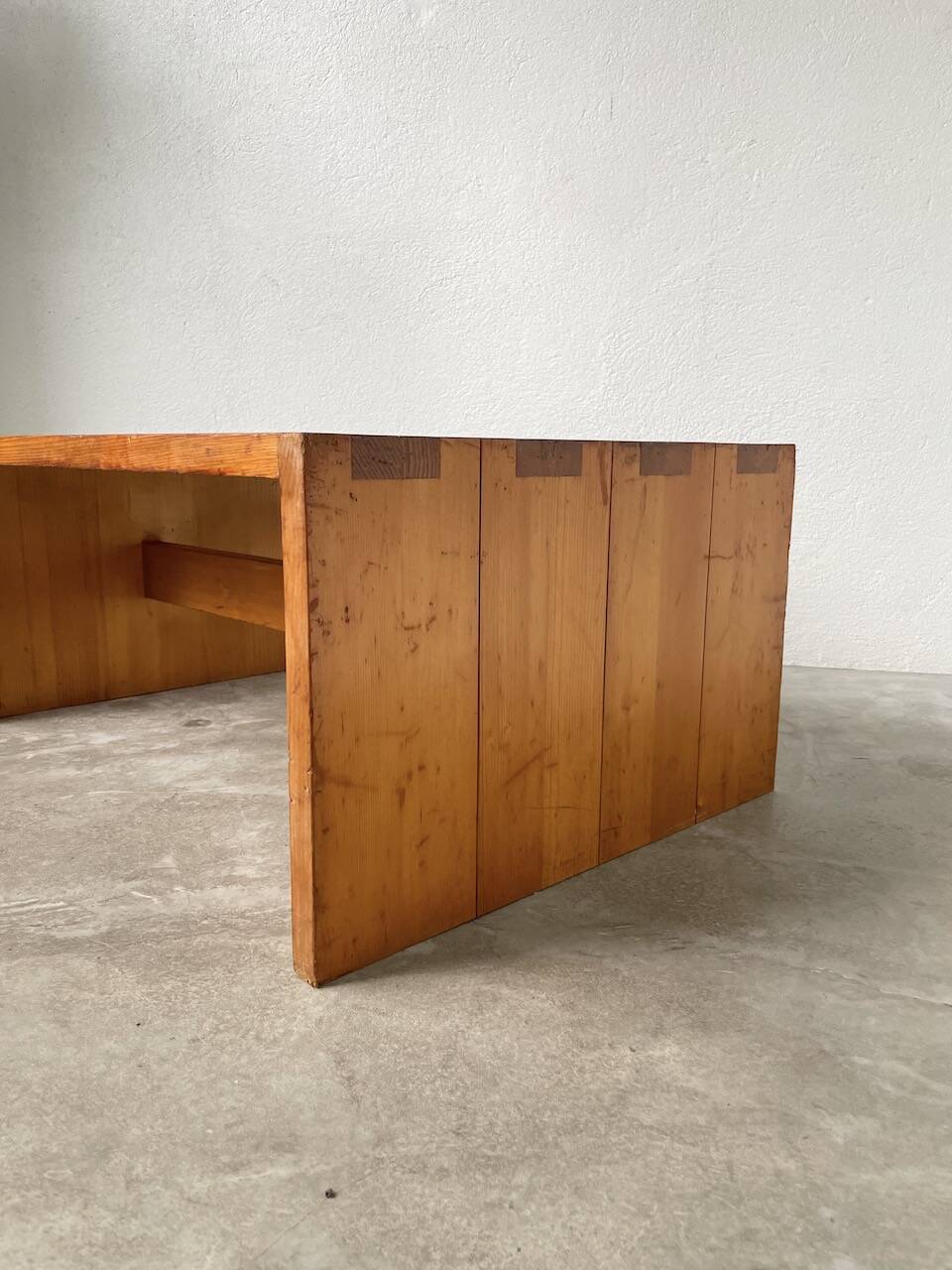 Maison Regain pine coffee table