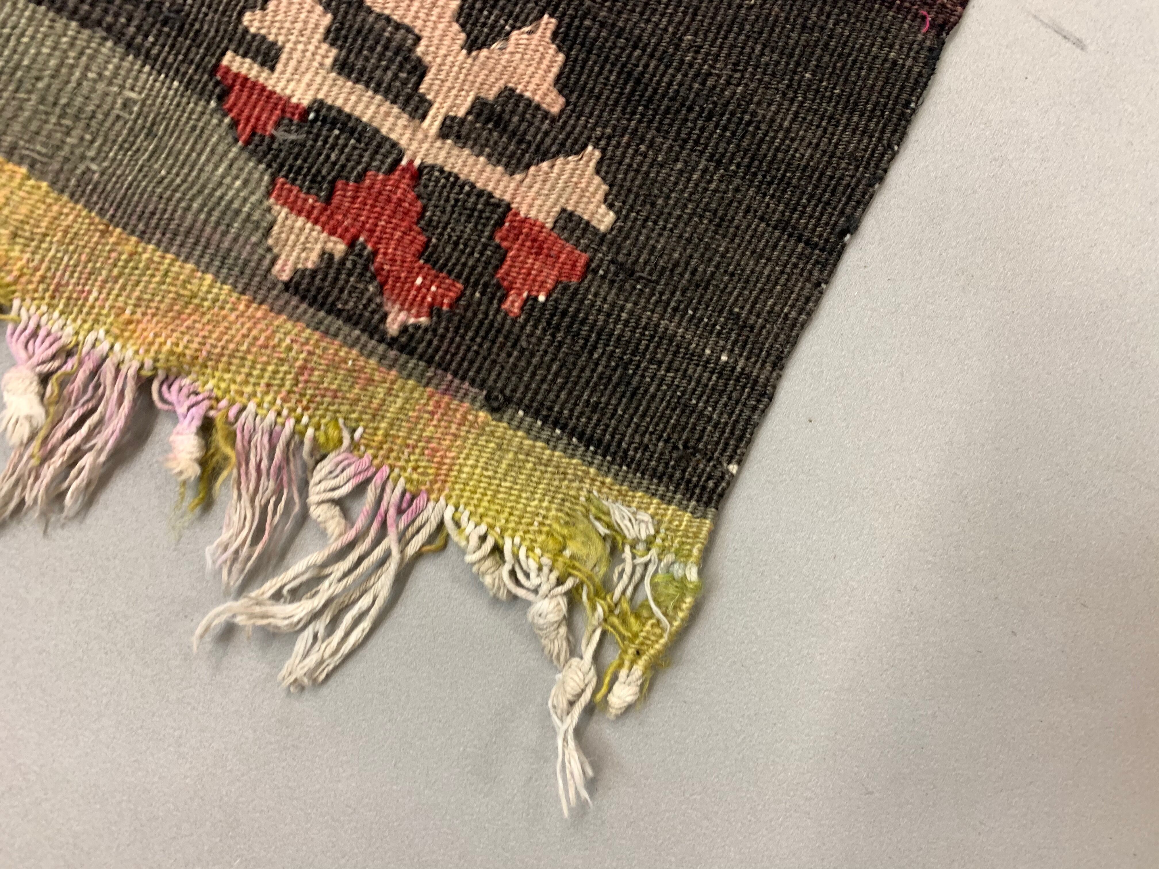 Vintage turkish kilim 105x58 cm shabby wool