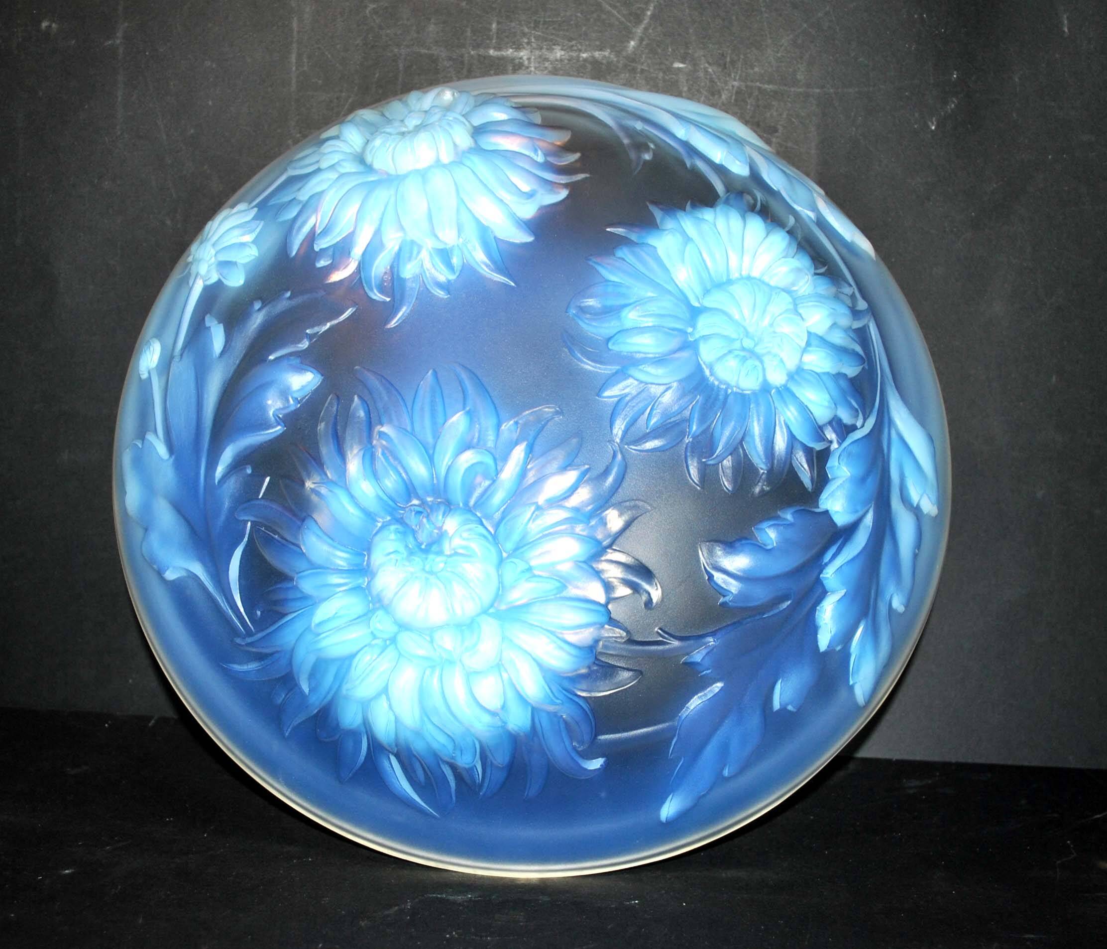 Art deco "dahlia" basin cup in opalescent glass sabino etling verlys? 1920