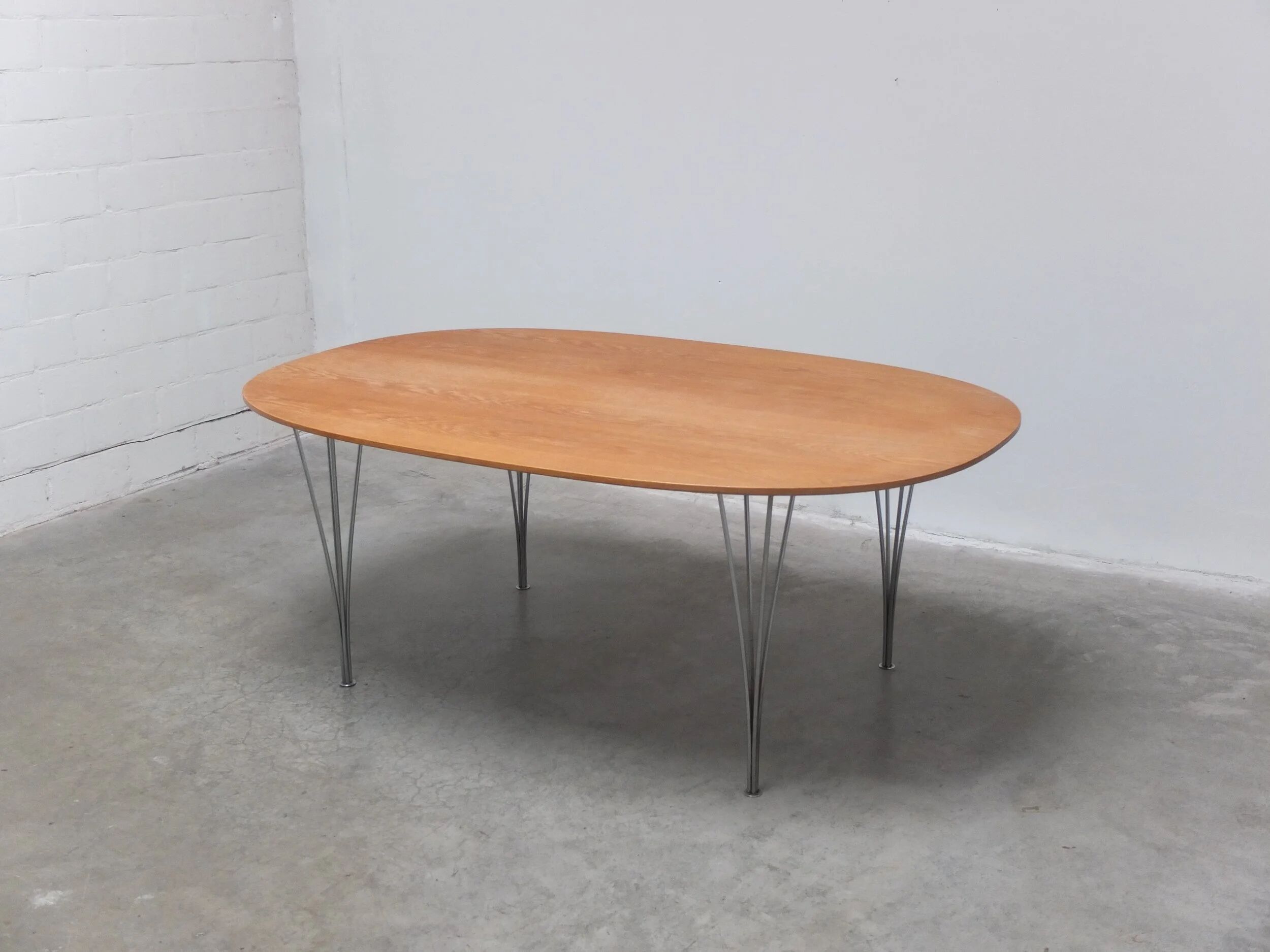 ‘Super-Elliptical’ table in oak by Piet Hein & Bruno Mathsson for Fritz Hansen, 1968