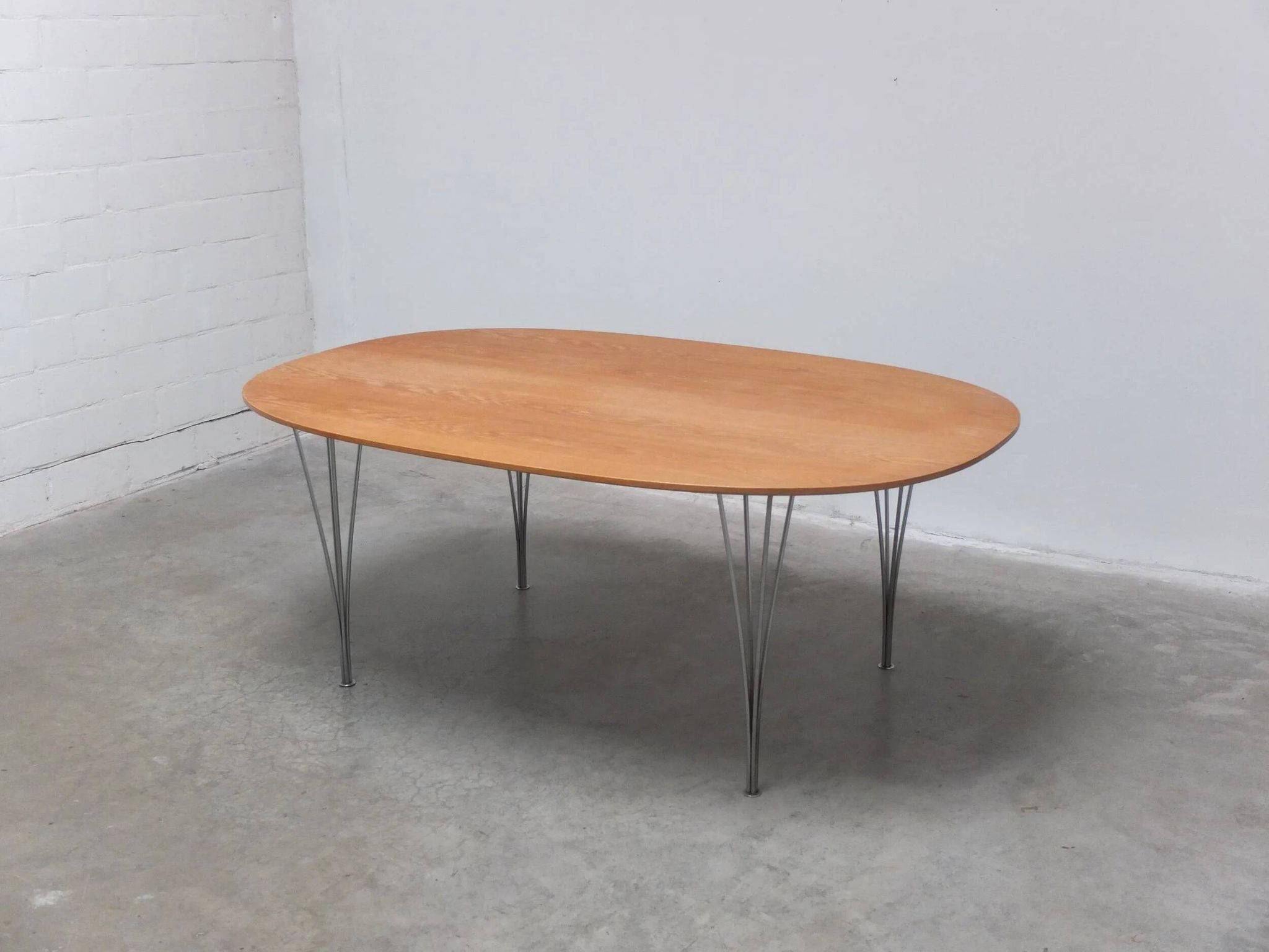 ‘Super-Elliptical’ table in oak by Piet Hein & Bruno Mathsson for Fritz Hansen, 1968