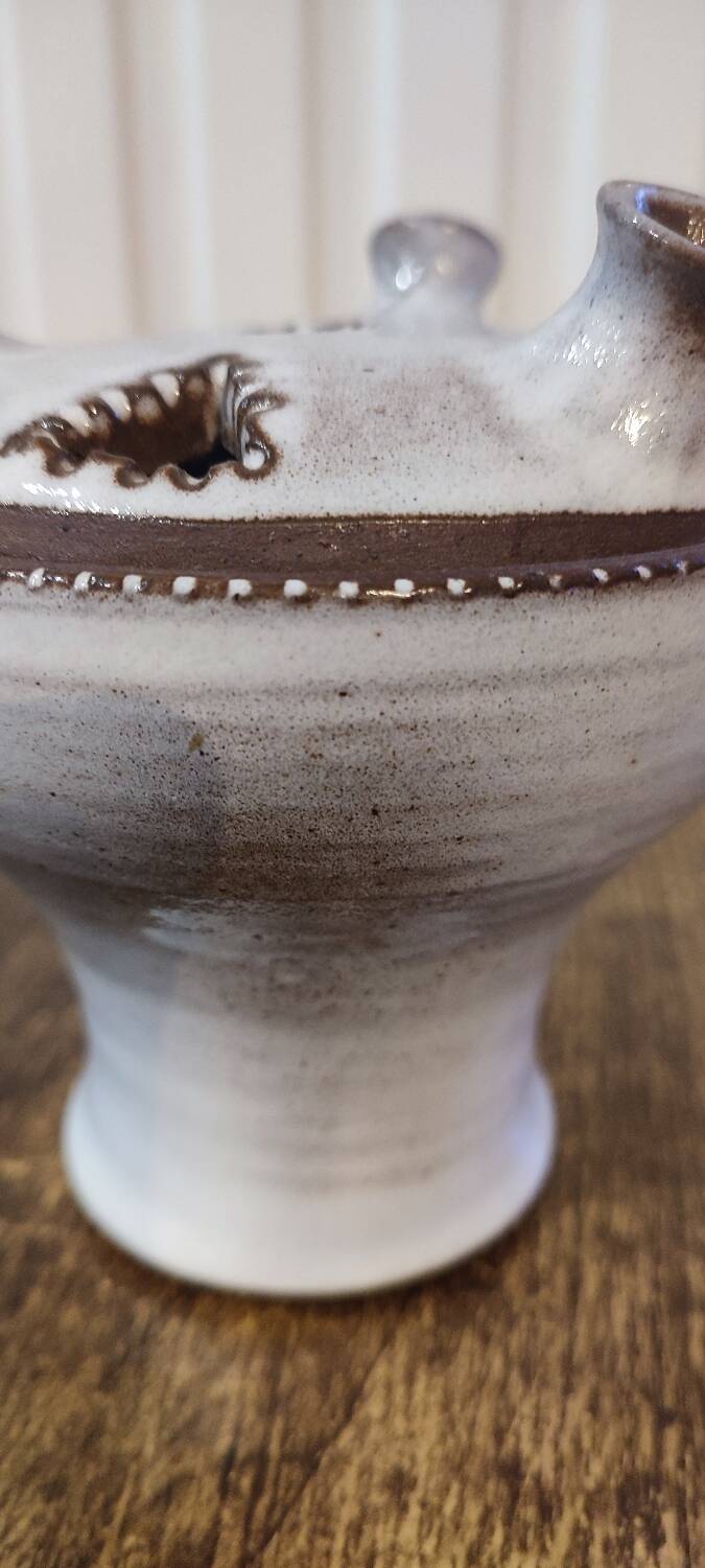 Pique-fleurs signé La Hulotte de Jeanne & Norbert Pierlot.