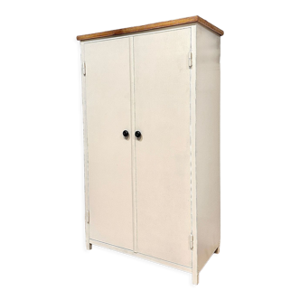Vintage cabinet