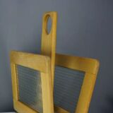 Magazine rack in wood and glass