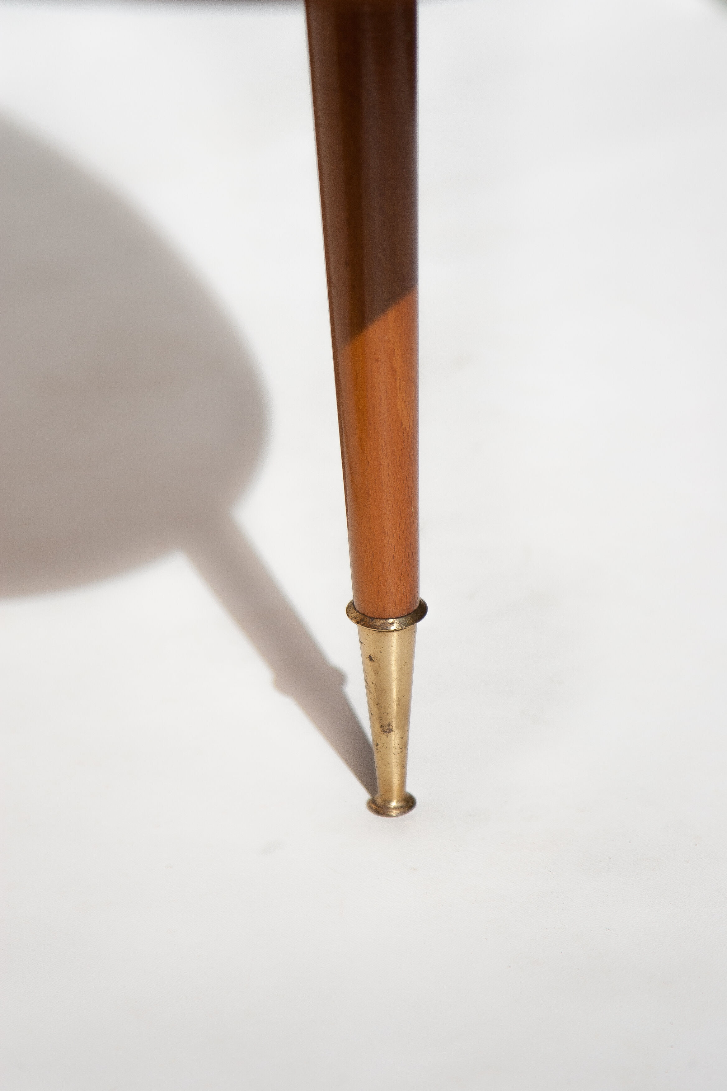 Table vintage, wood table, coffee table, coffee table, table oval, table feet compass, interior decorating, home décor, 60's