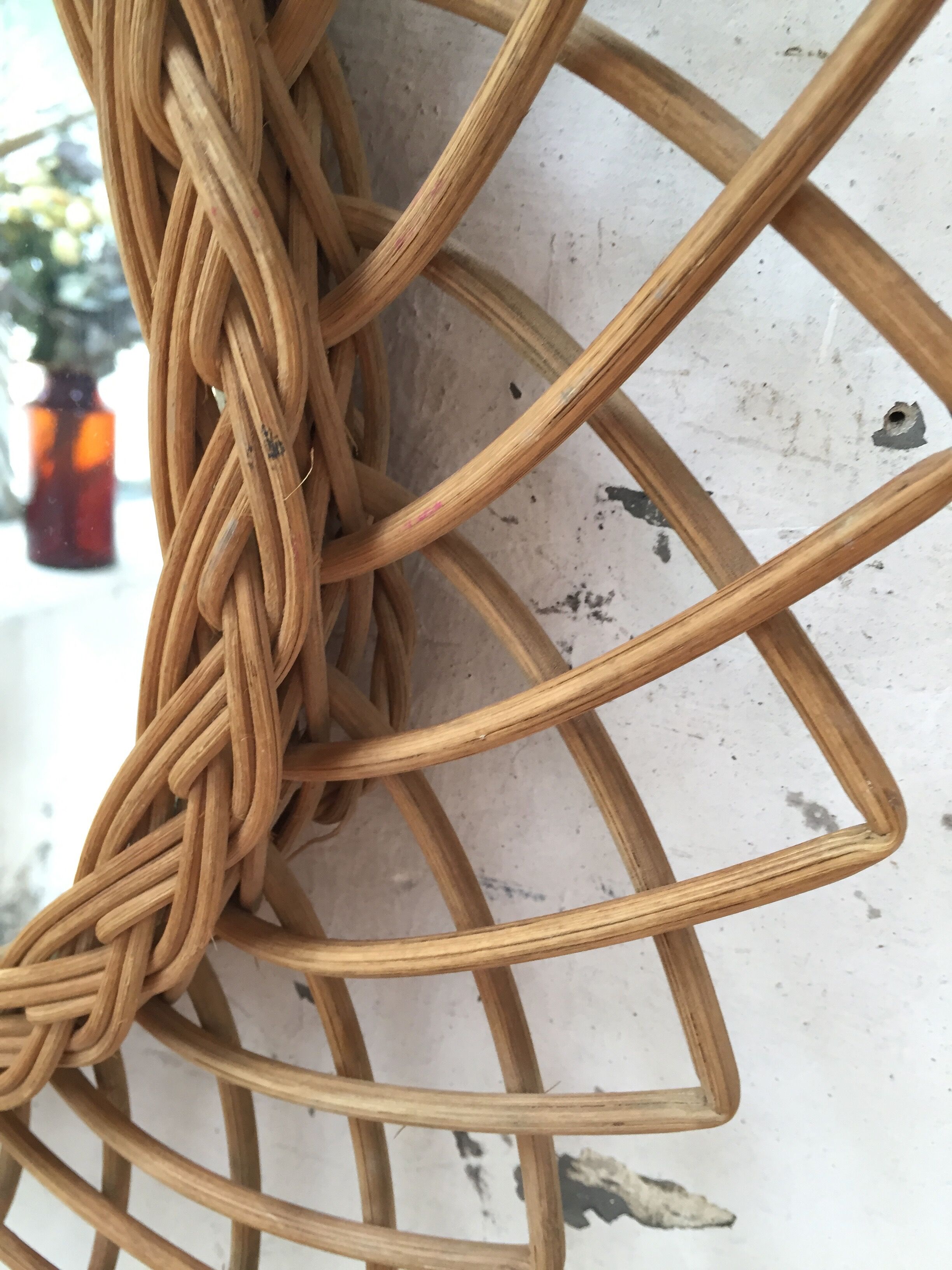 Vintage rattan mirror with rosette 50x50cm