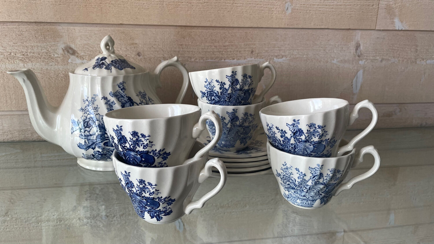 Vintage blue tea/coffee service Bountiful Design by Myott