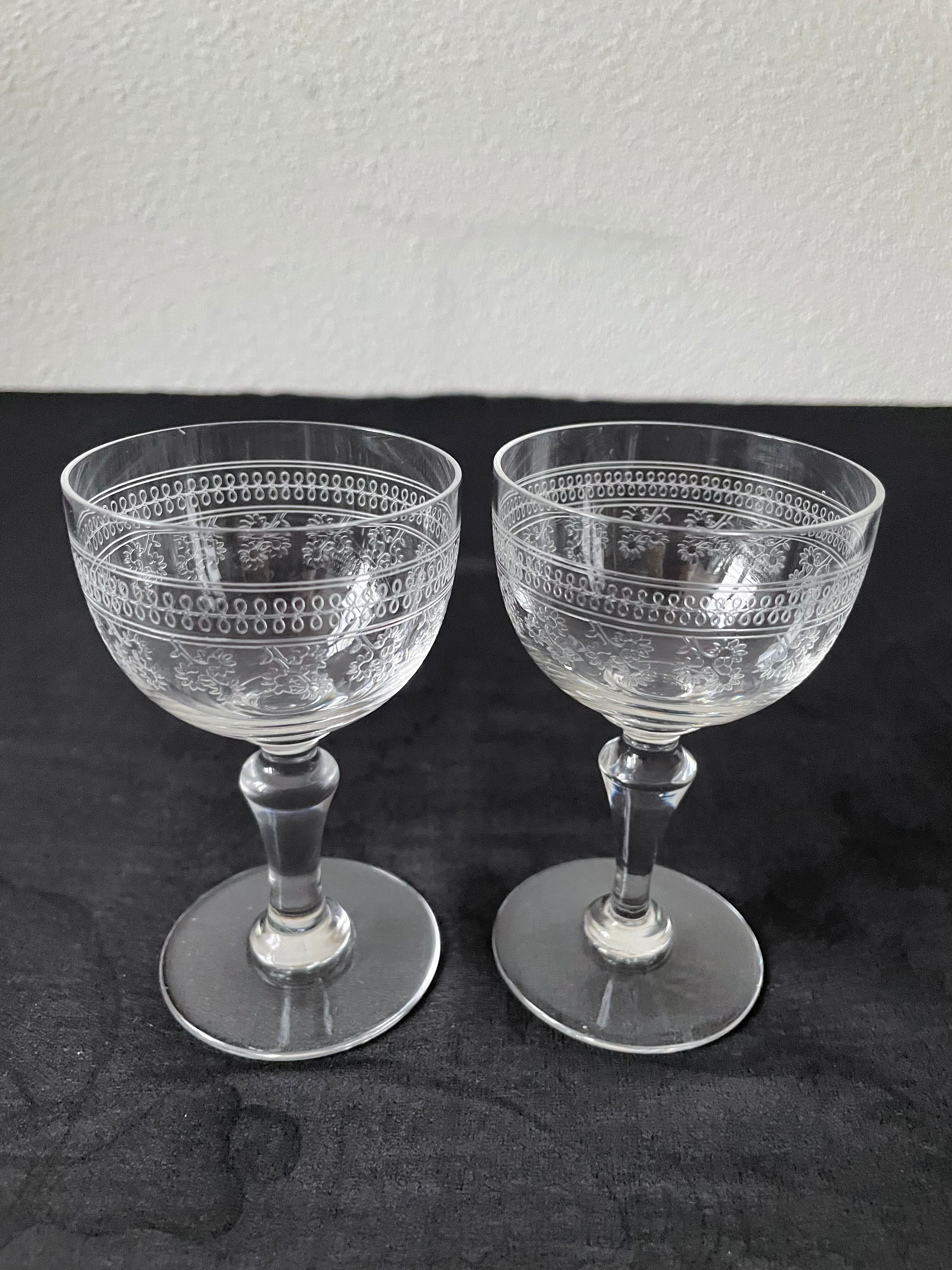 Verres à vin en cristal Baccarat Pompadour