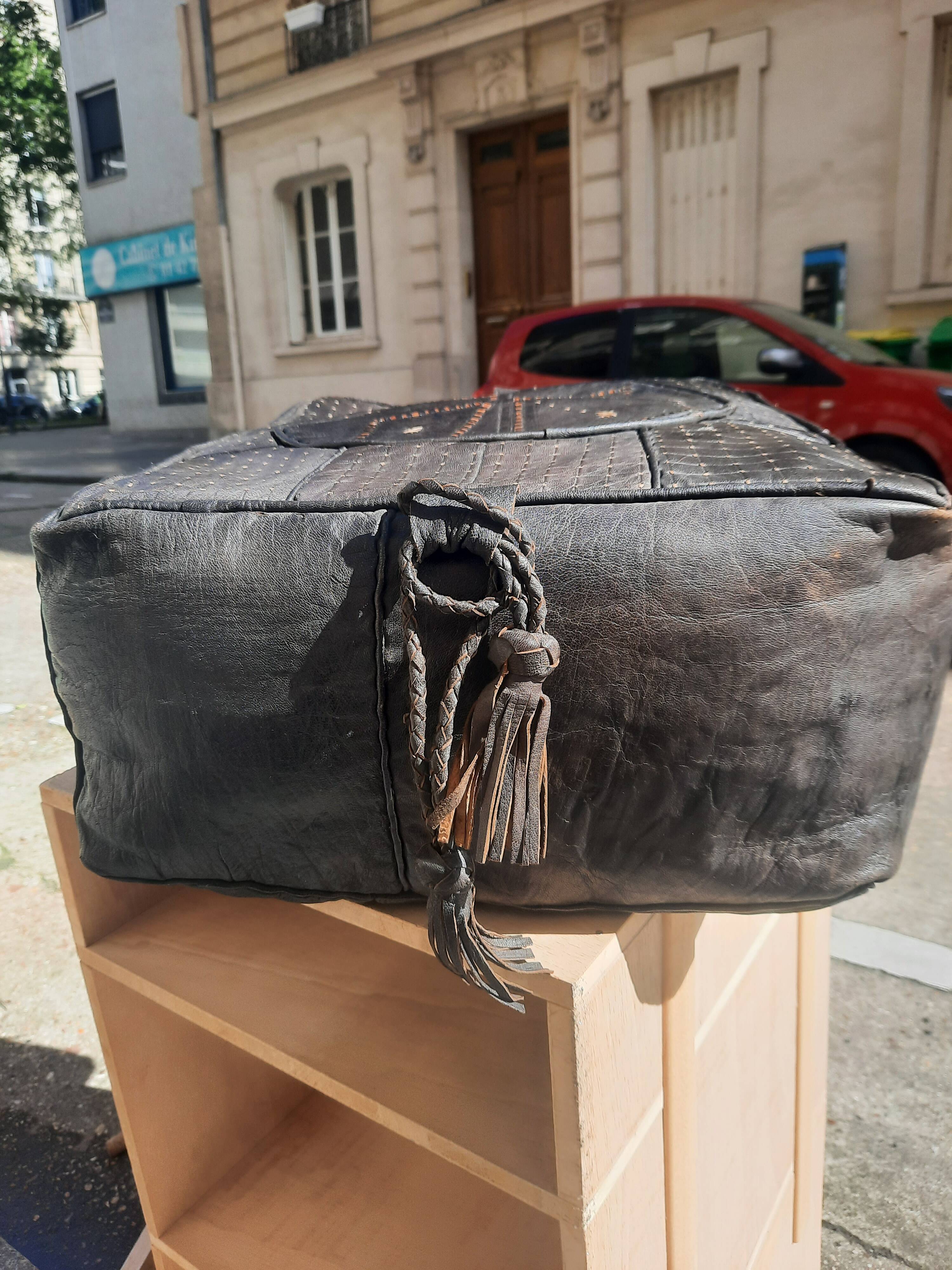 Vintage leather pouf