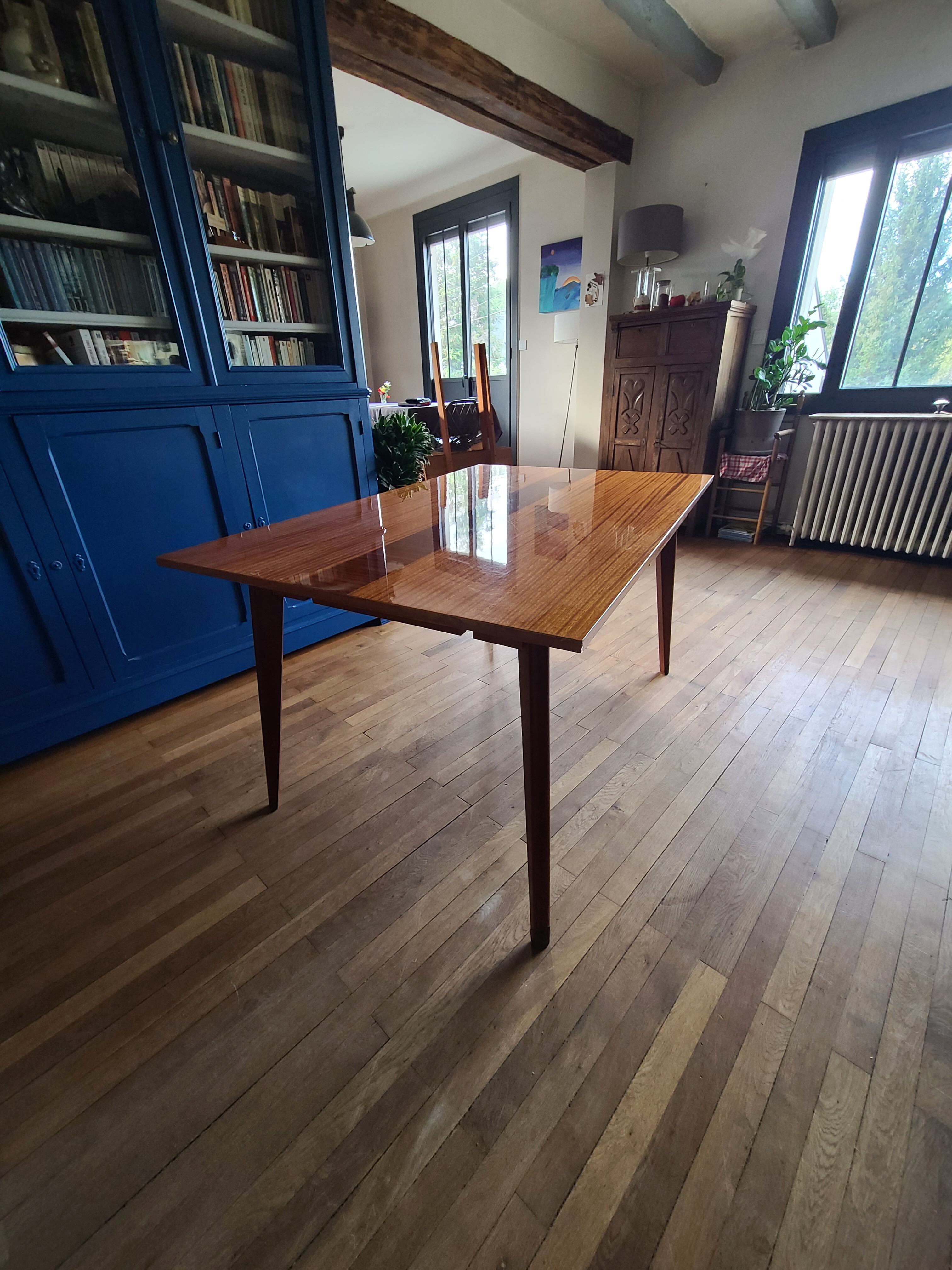 Scandinavian style vintage table 12 people