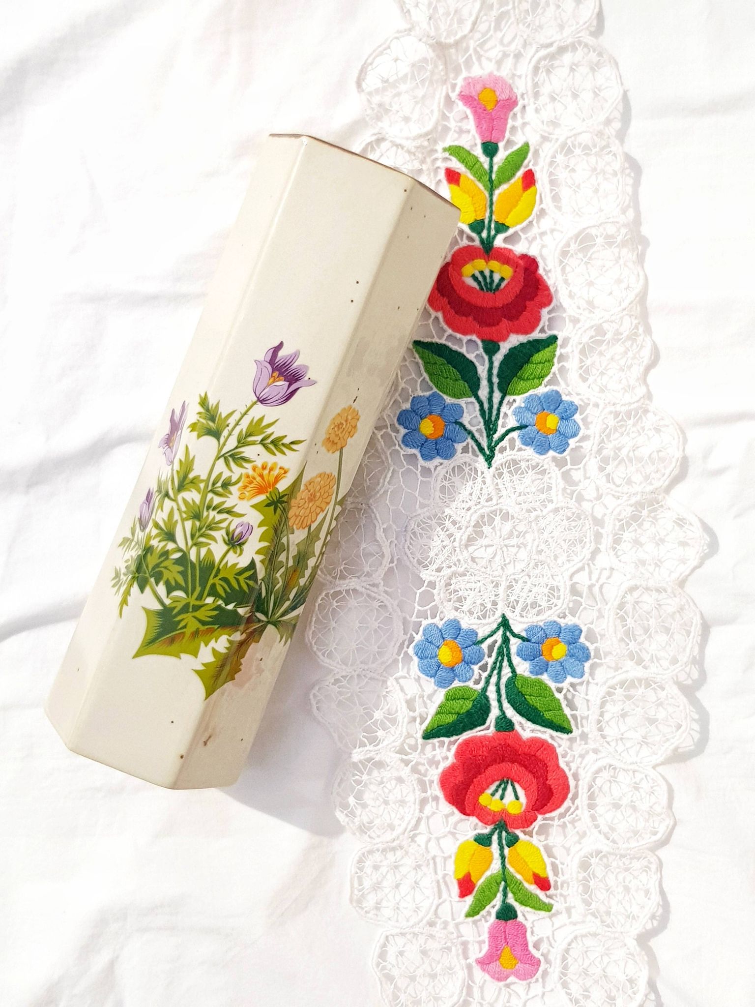 Vase motifs botaniques