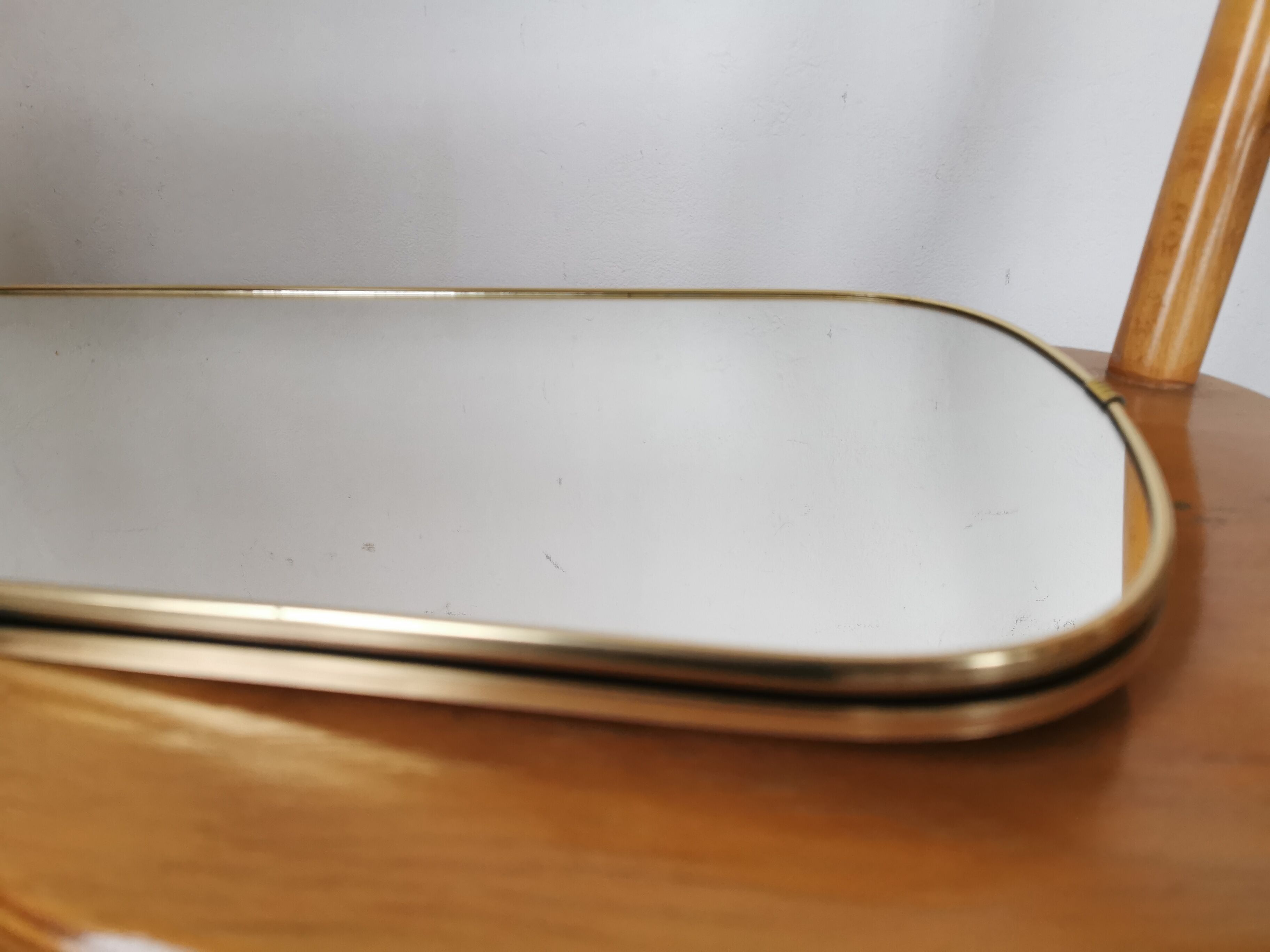 Miroir bord doré, forme libre vintage 1970