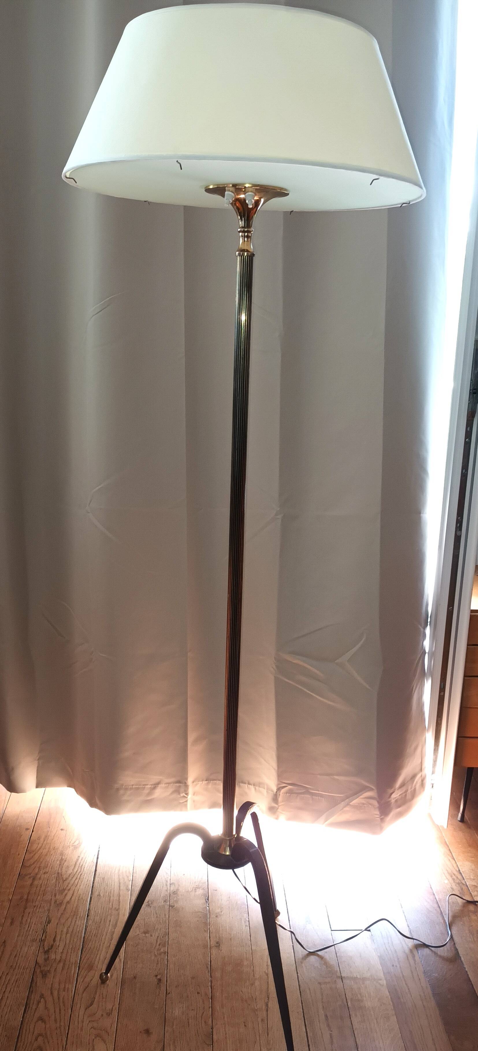 Reading floor lamp from the Arlus house from the 1950s.