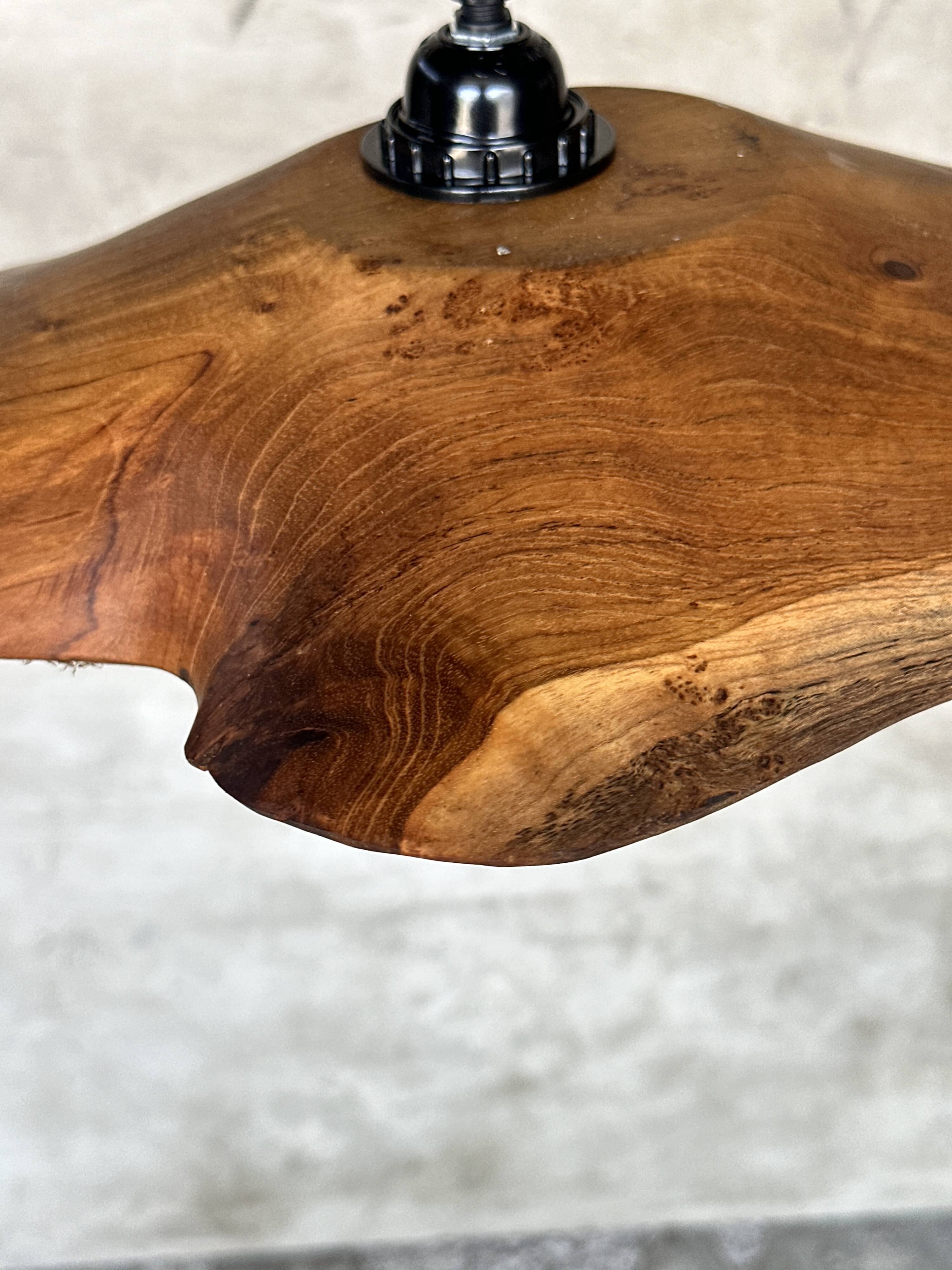 Small pendant light in corrugated teak leaf (Small D:30 H:20)