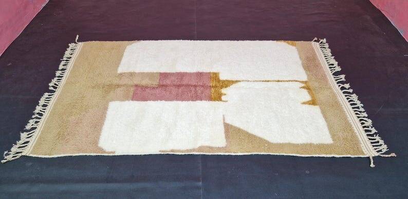 Large traditional Berber rug with colourful patterns, size 3/4 m.