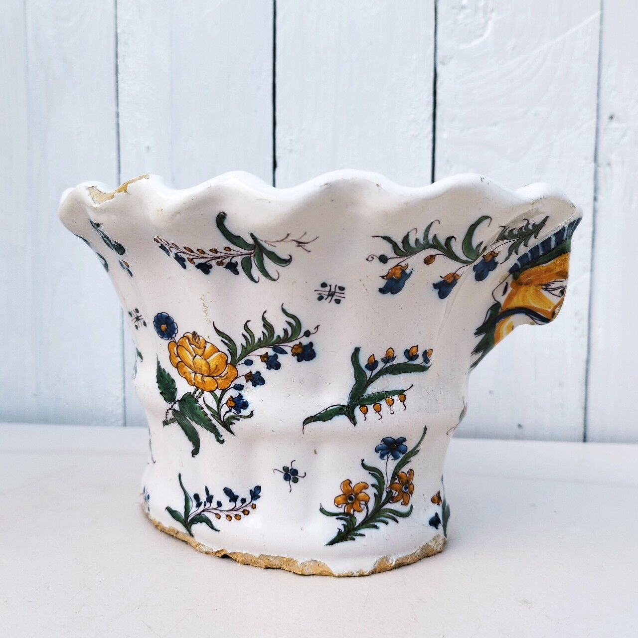 Porcelain flower pic wall