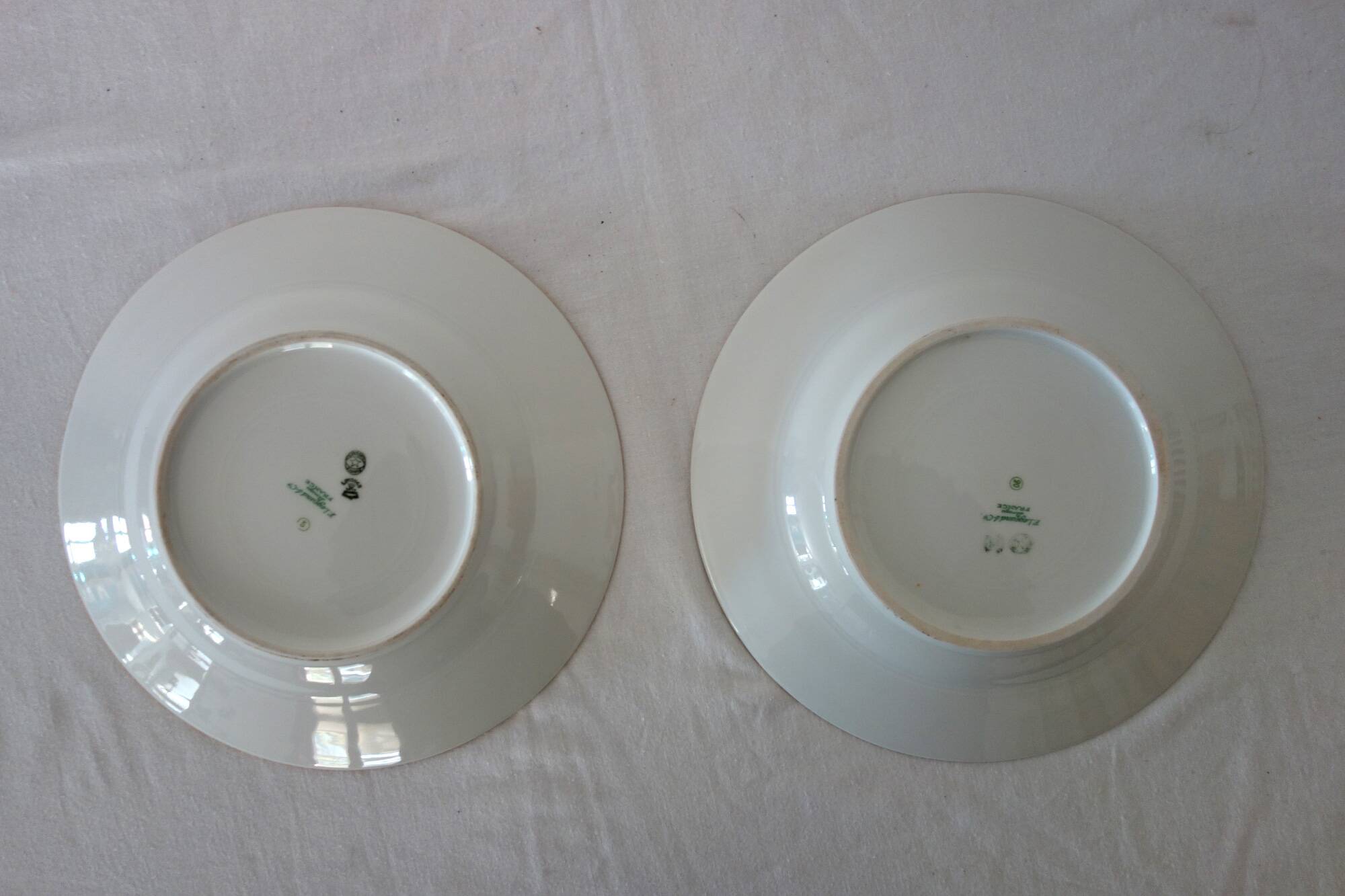 2 dinner plates, soup plates, dessert plates and Legrand Limoges 1920 relish dish