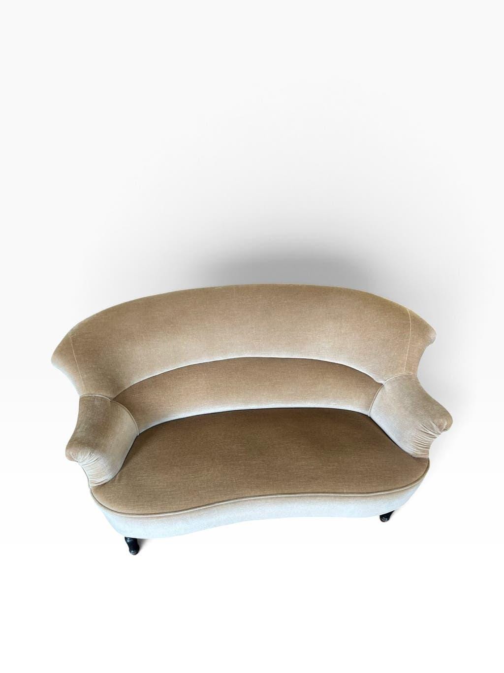 Beige vintage two-seater sofa/armchair