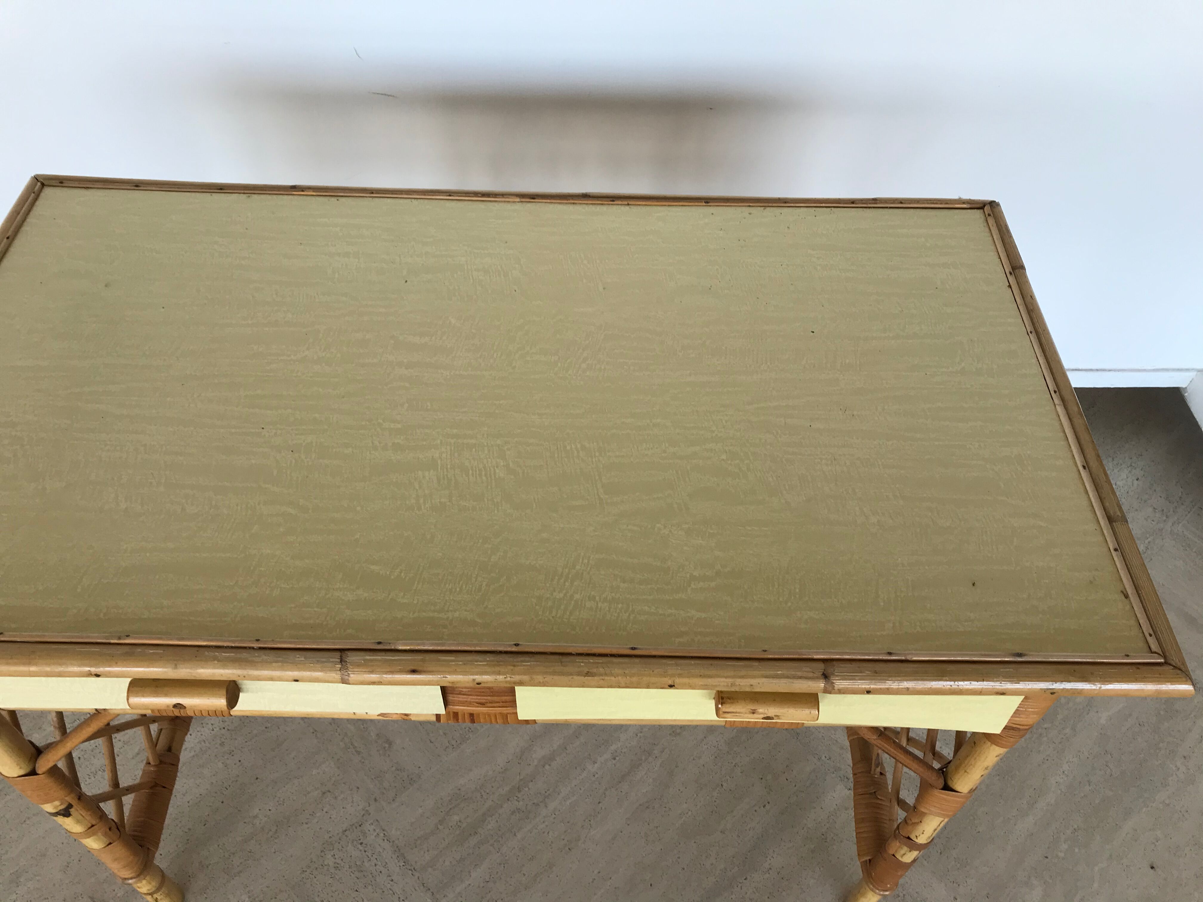 Bamboo desk, façade and formica tray