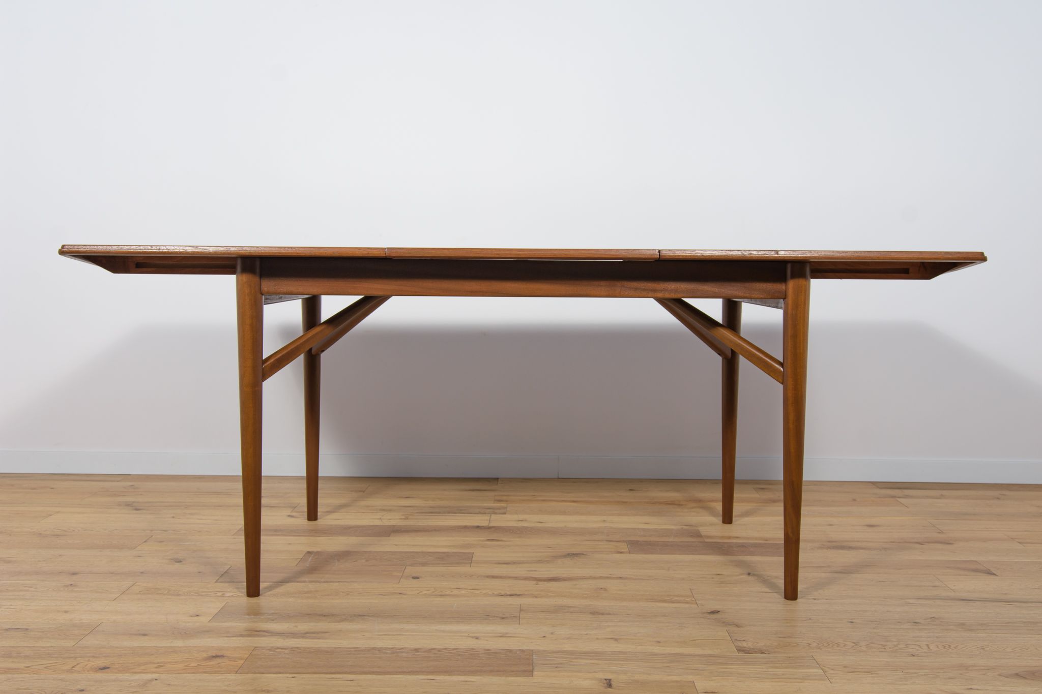 Table à manger en teck extensible du milieu du siècle Everest, années 1960