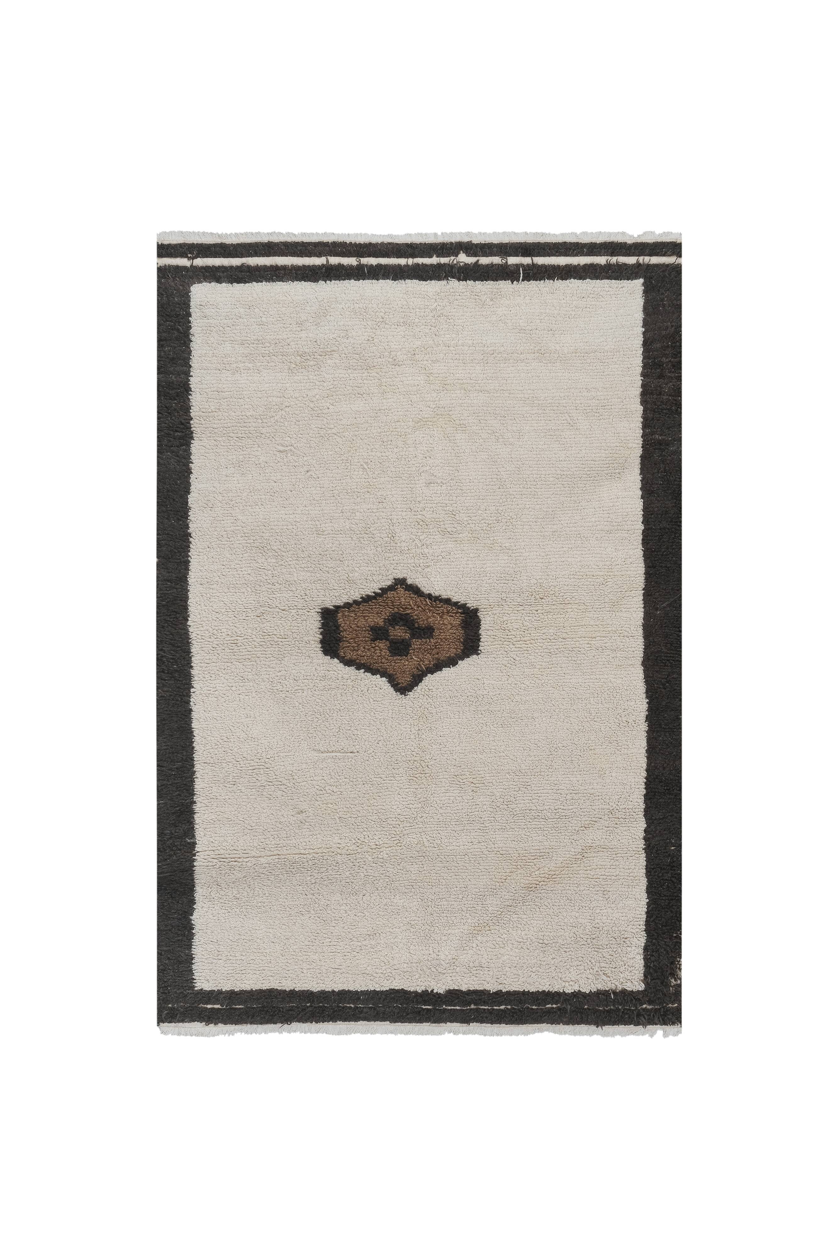 Vintage Turkish Oushak Rug Handwoven 142x213 cm