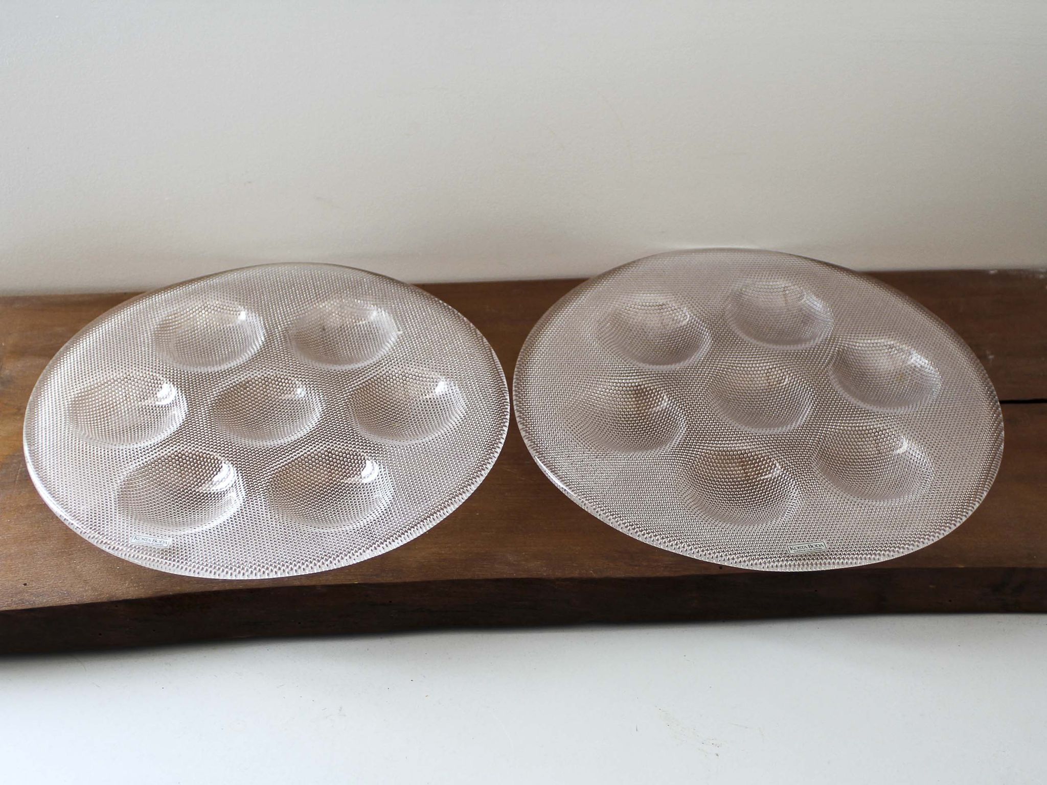 Set of 2 Kosta Boda oyster plates Sweden
