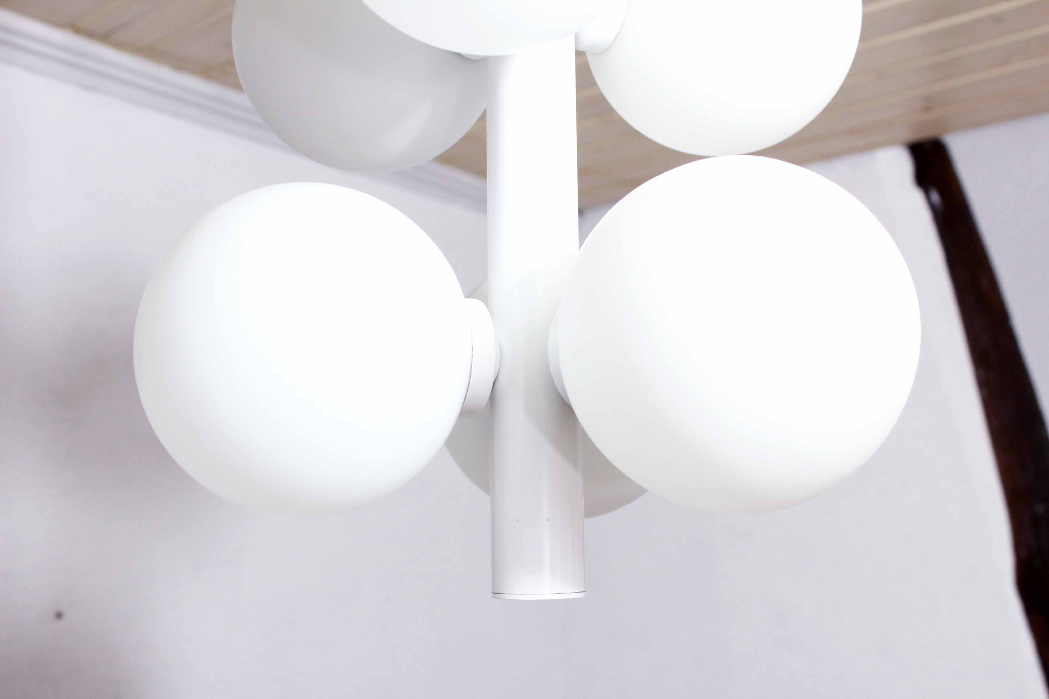 Hanging lamp at 6 opalines Hustadt Leuchten