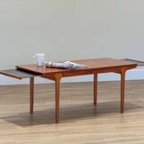 Extending coffee table (by McIntosh)