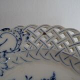 Ancienne assiette ajourée faience  Meissen décor oignons bleus XIX ème