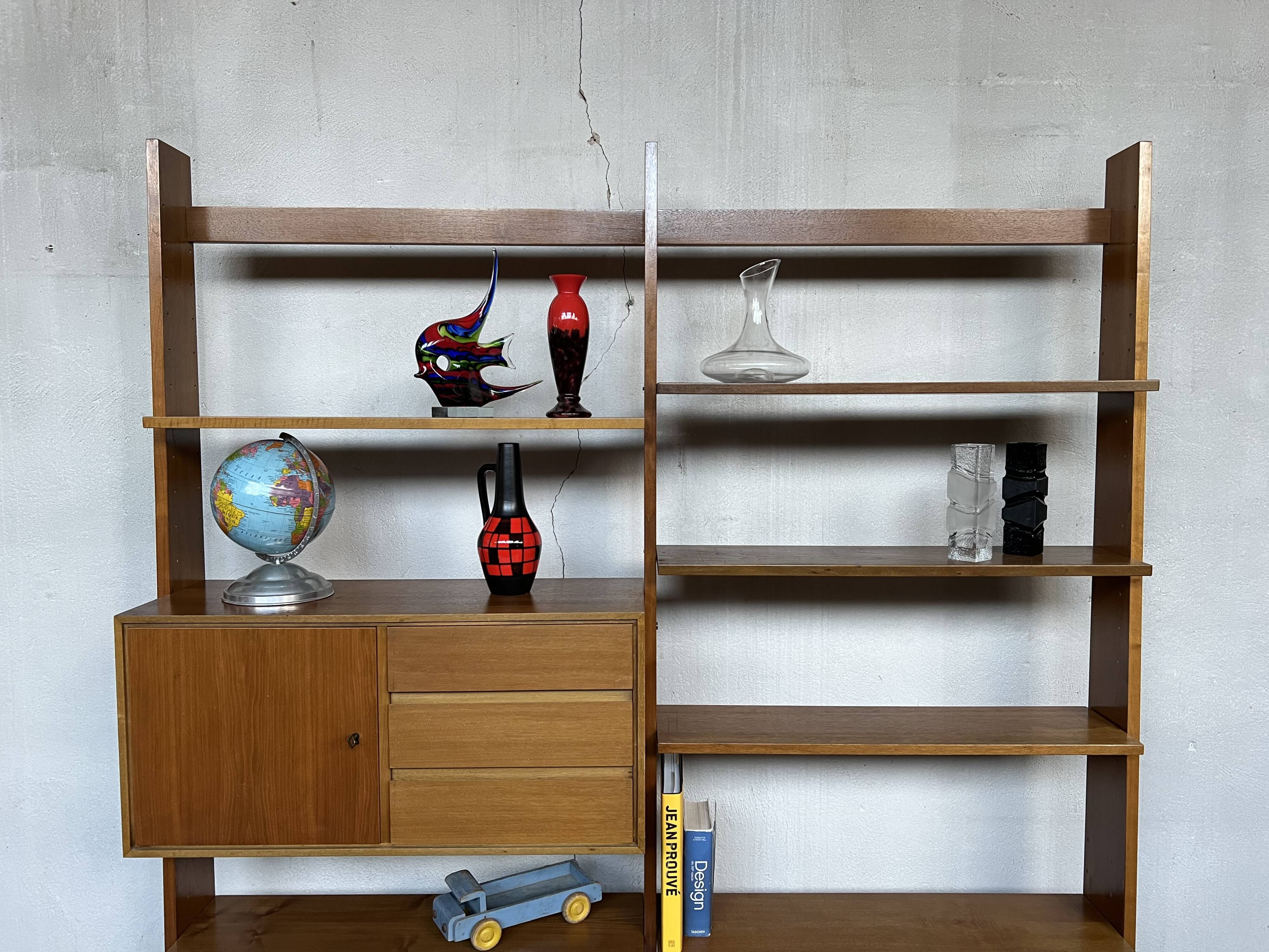 Etagère bibliothèque scandinave en teck 1960