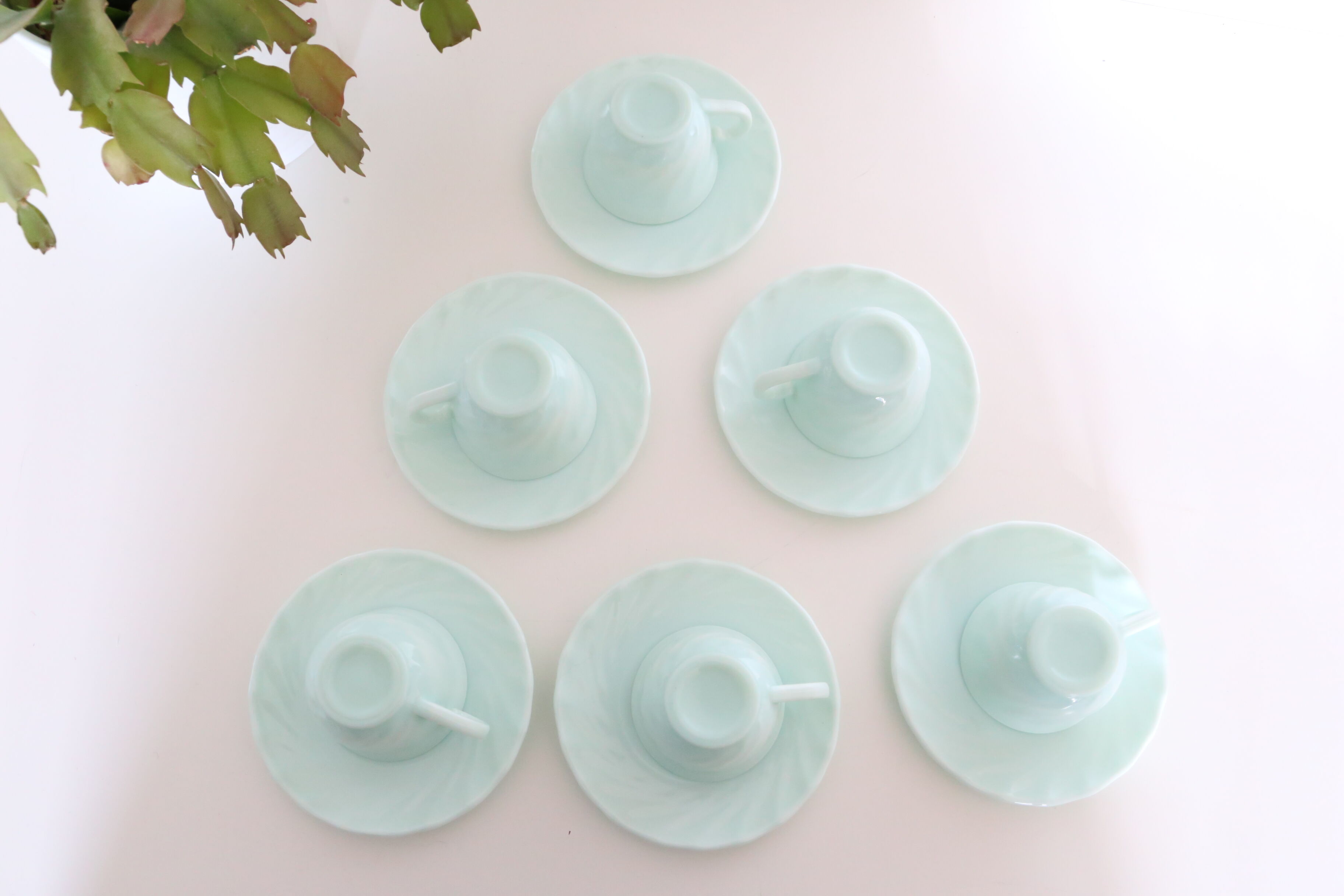 6 cups set and under cups in water green opaline