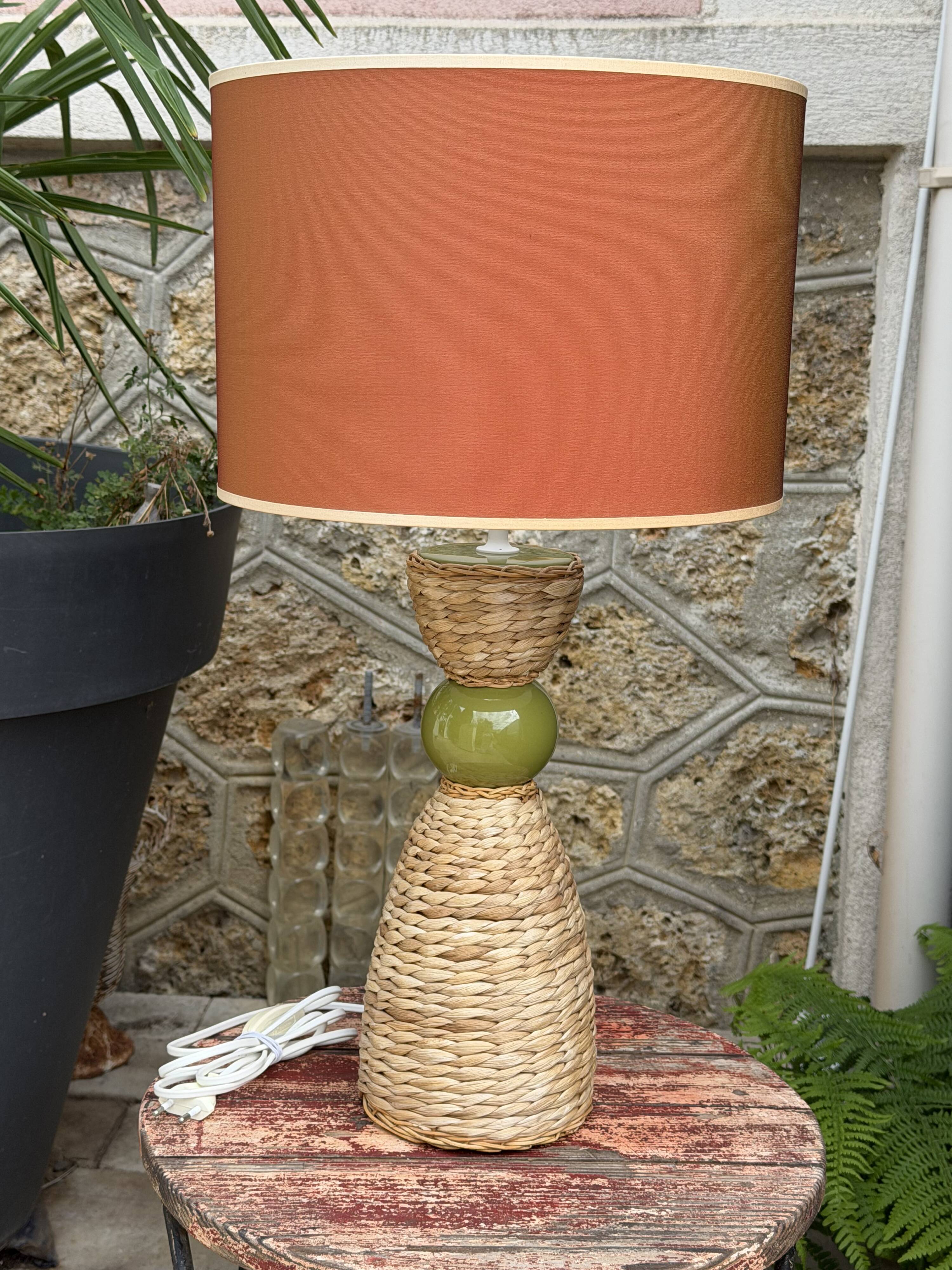 Large vintage sculptural lamp from the 60s/70s – olive green ceramic & very fine fibres.