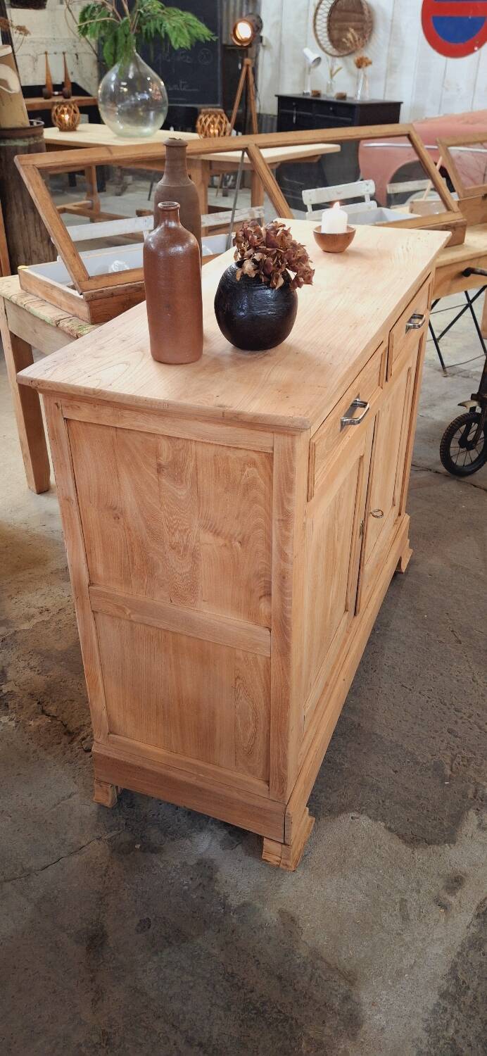 Old buffet