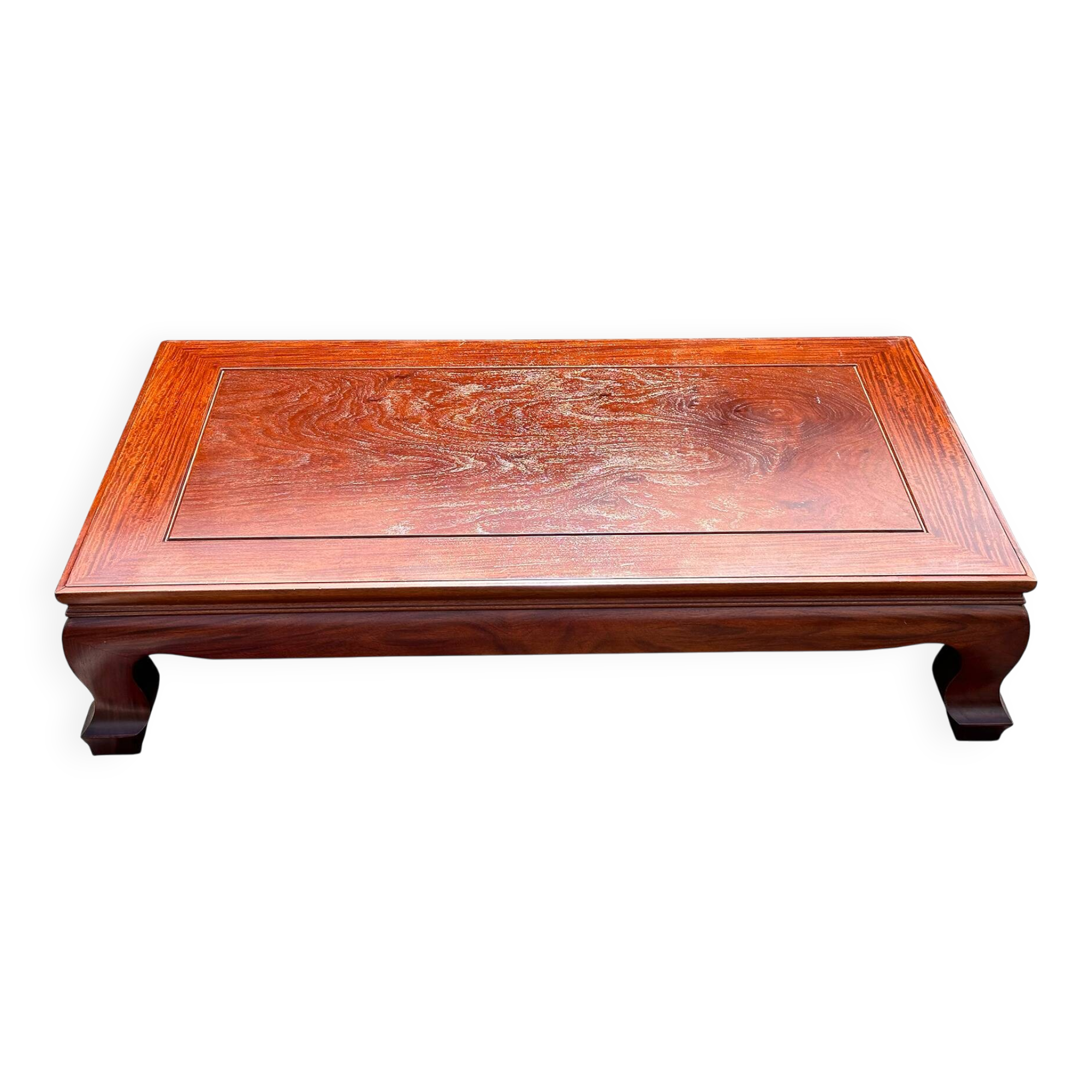 table in natural varnished quince wood