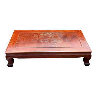 table in natural varnished quince wood