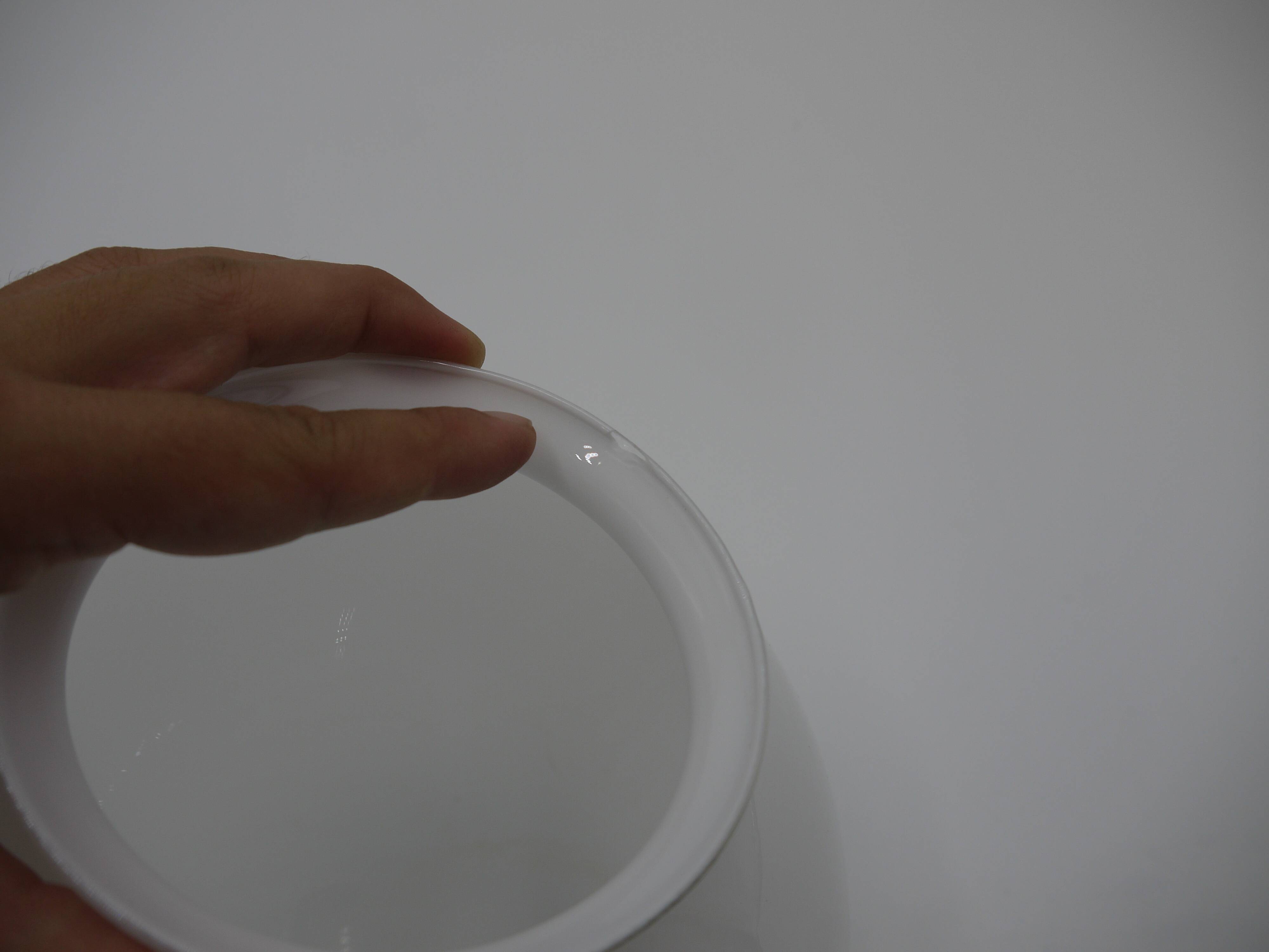 White glass globe ø20cm