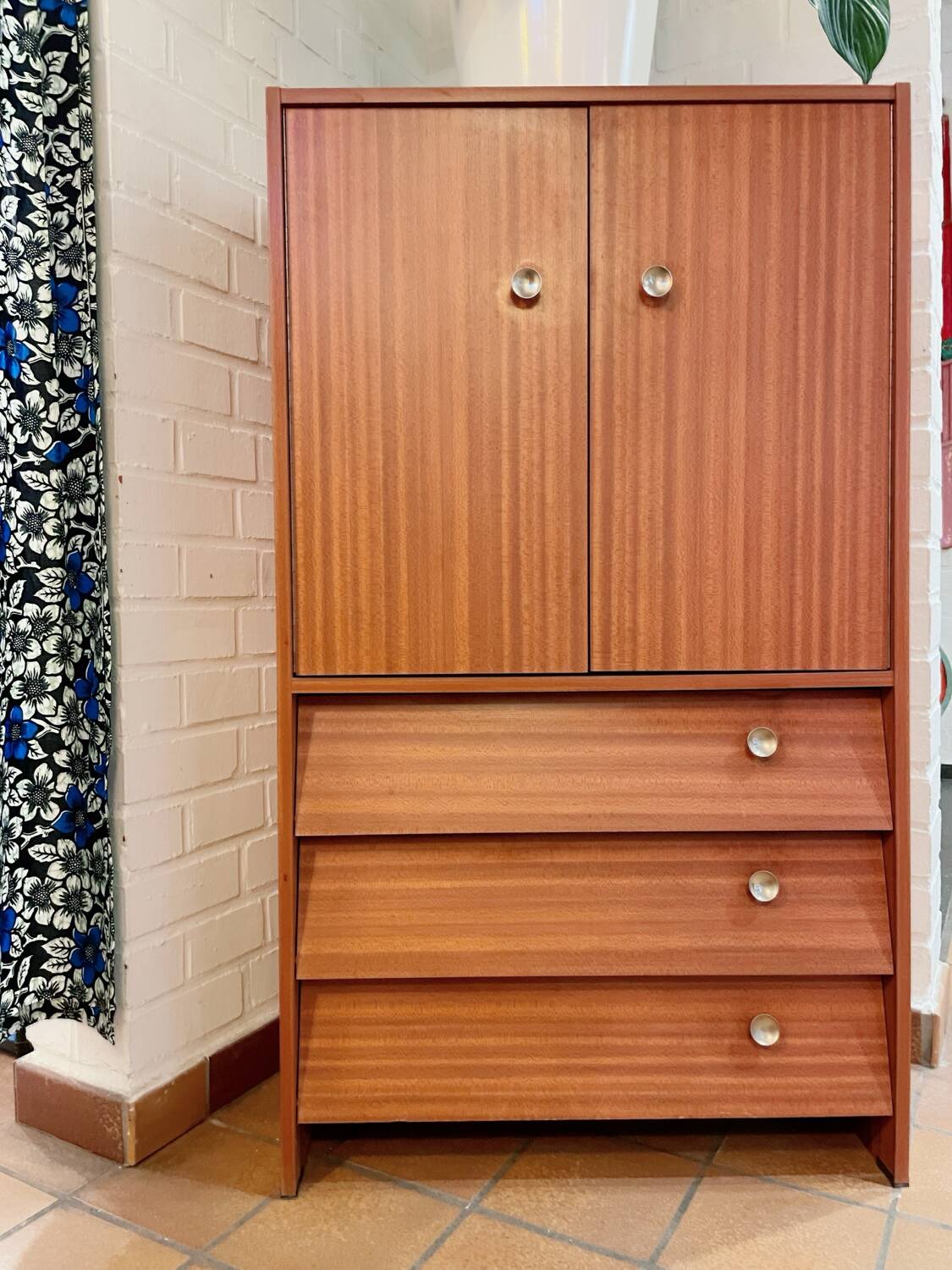 Entrance furniture - vintage shoes