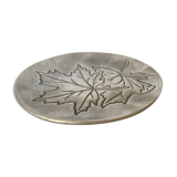 Silver tray with maple leaves in stainless steel.