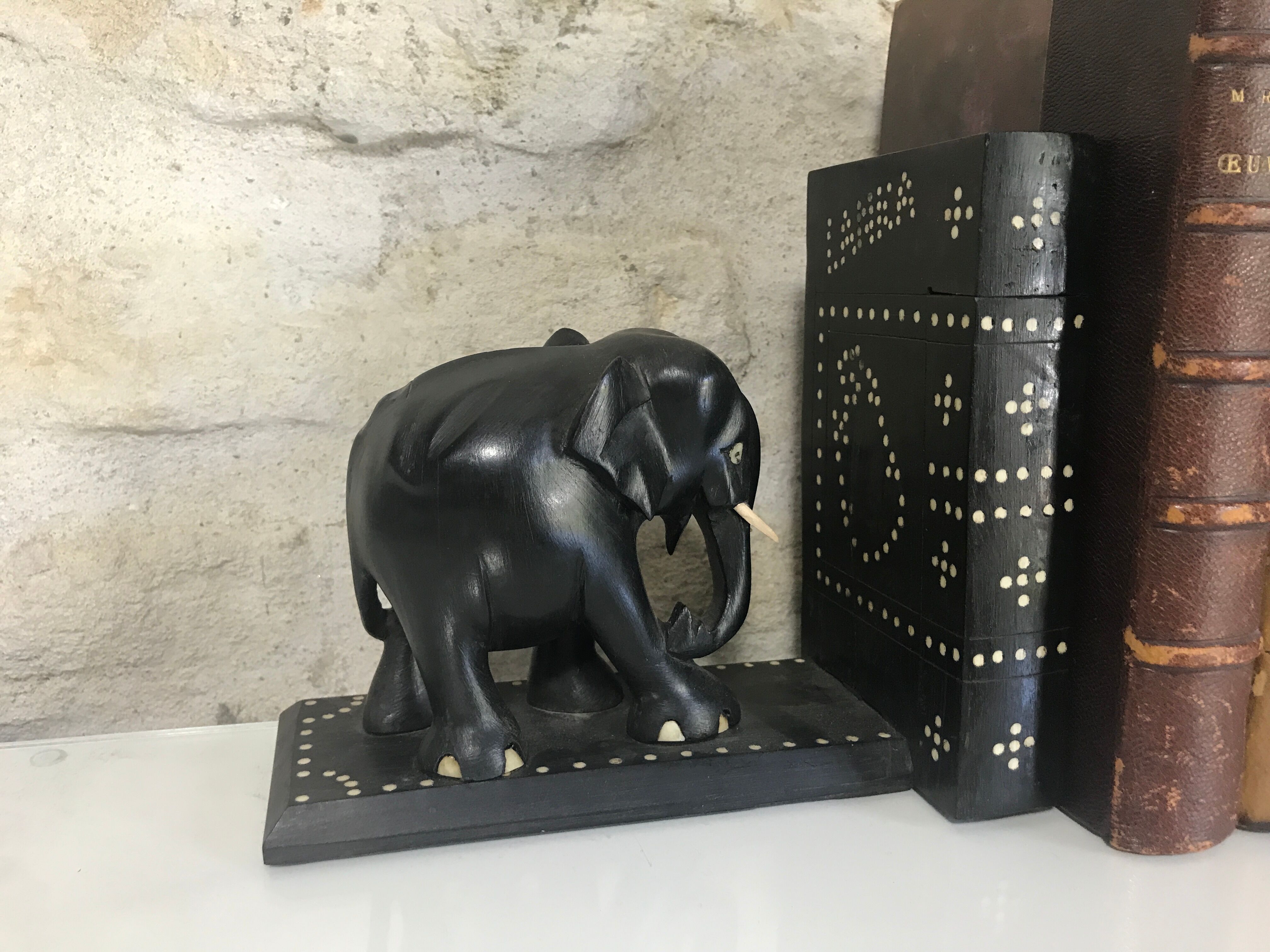 Serre-Livres éléphants en bois noirci vers 1930